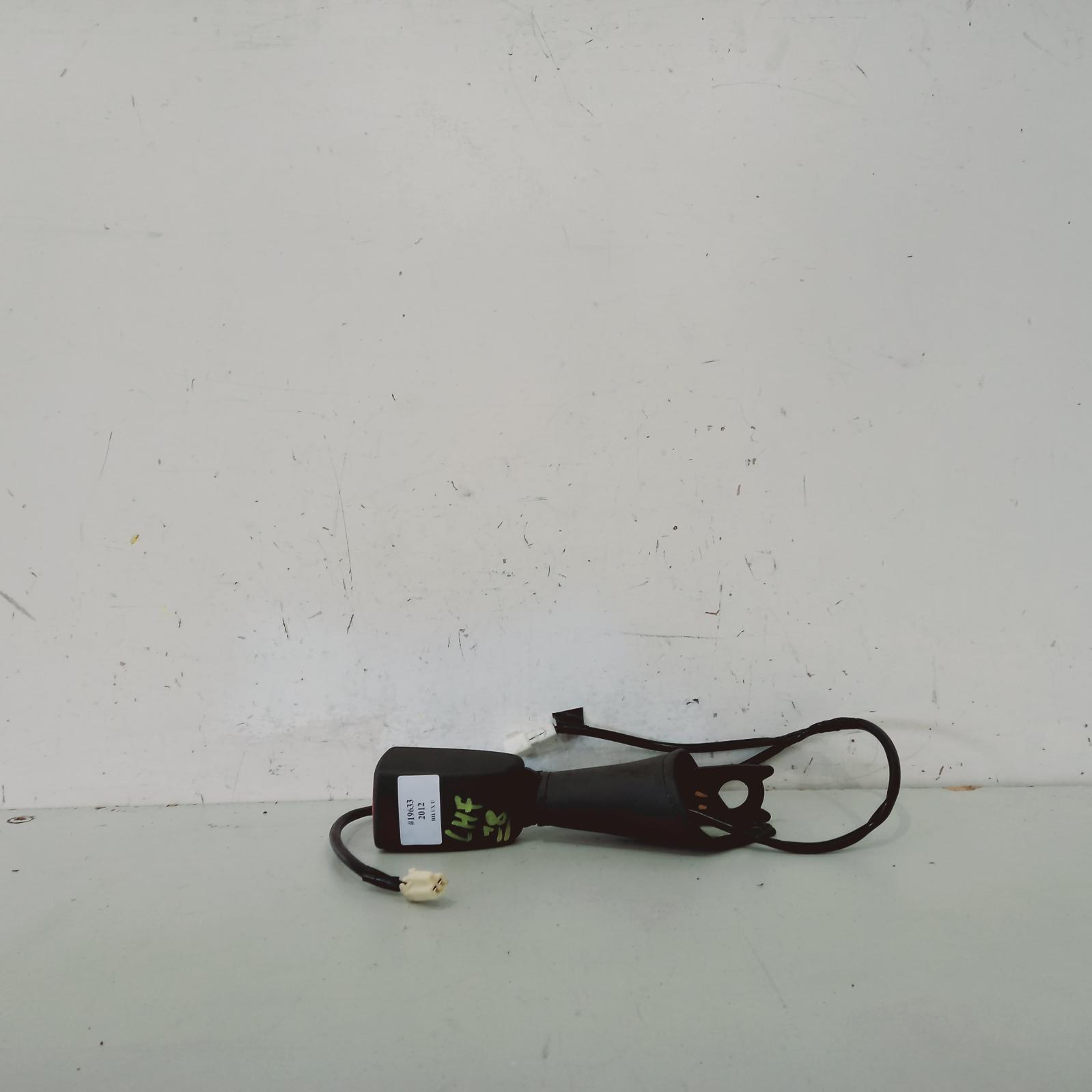 View Auto part Seatbelt/Stalk Toyota Hilux 2012