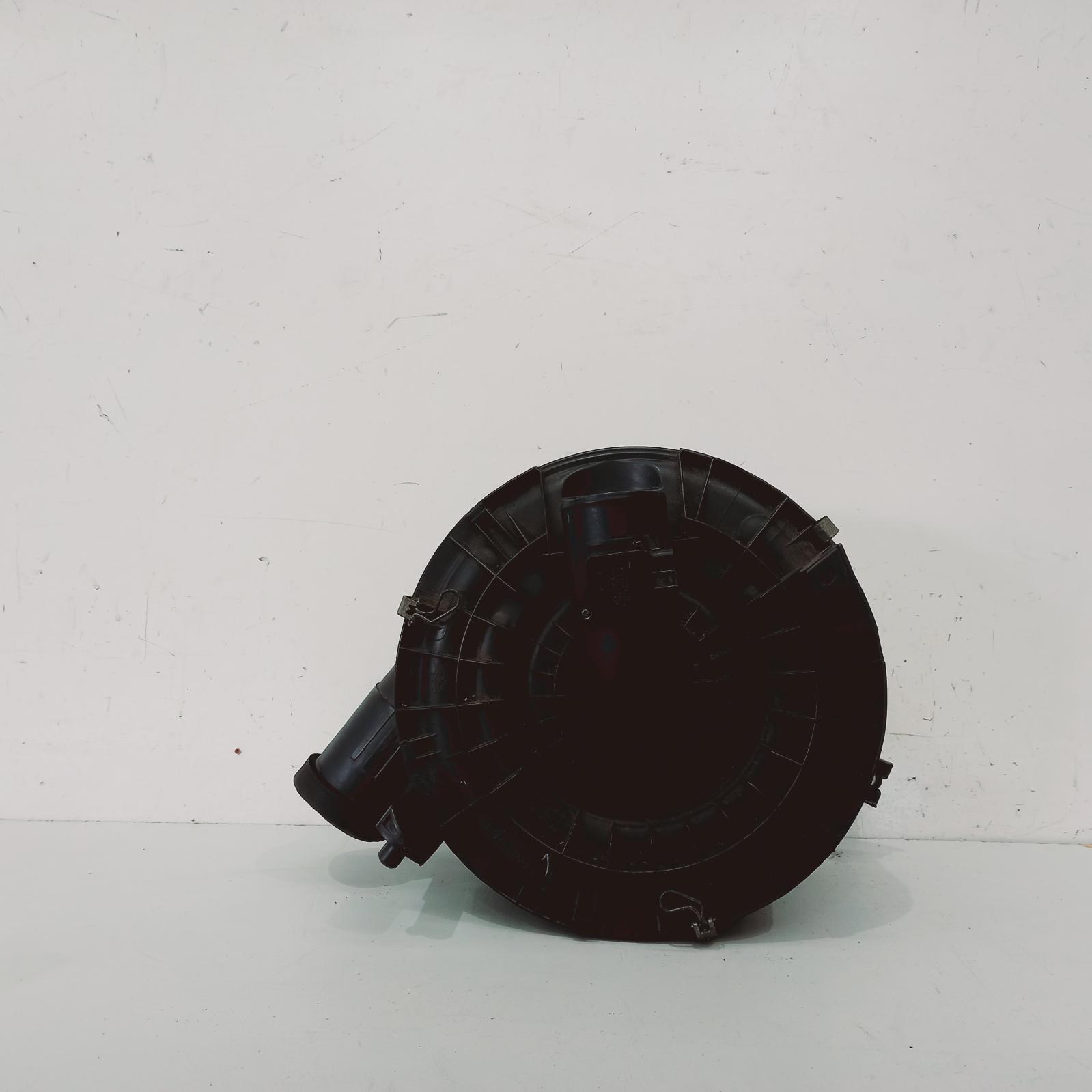 View Auto part Air Cleaner/Box Toyota Hilux 2012