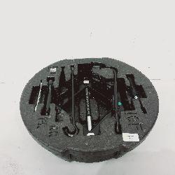 View Auto part Jack/Tool Kit Kia Cerato 2014