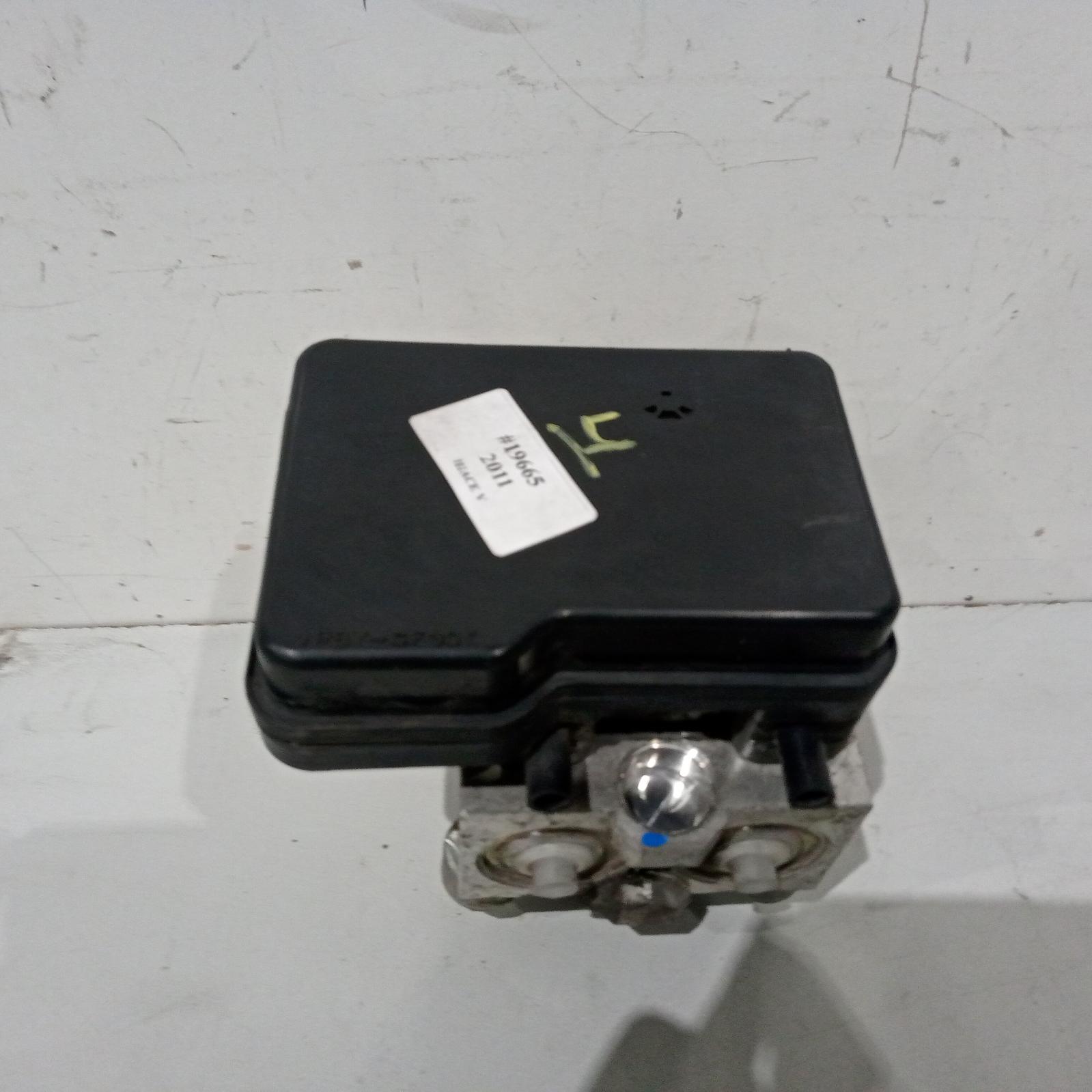 View Auto part Abs Pump/Modulator Toyota Hiace 2011