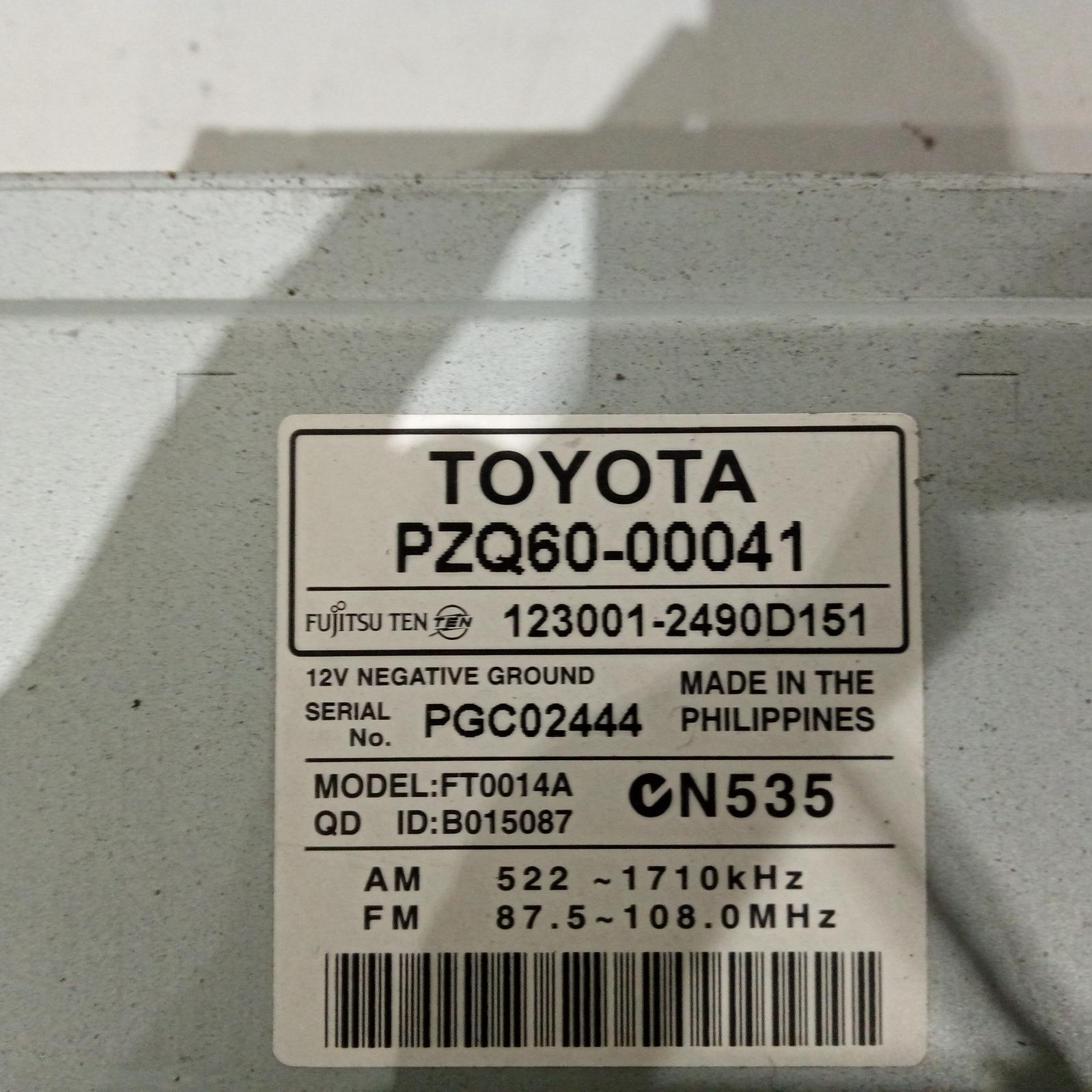 View Auto part Radio/Cd/Dvd/Sat/Tv Toyota Hiace 2011