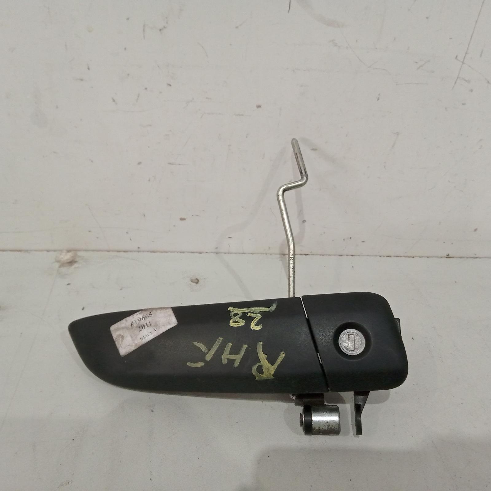 View Auto part Door Handle Toyota Hiace 2011