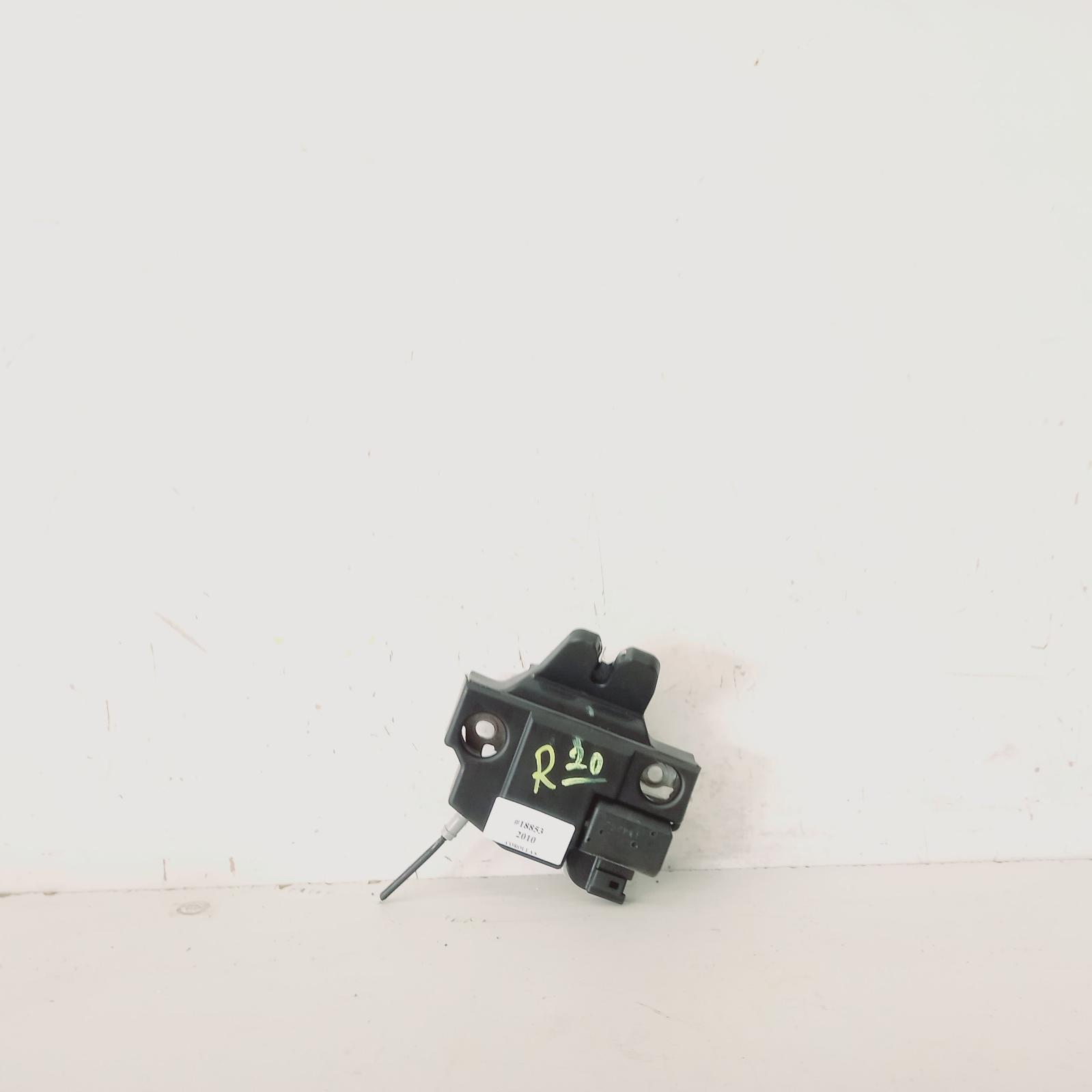 2010 Toyota Corolla Door/Boot/Gate Lock View Auto part Door/Boot/Gate Lock Toyota Corolla 2010
