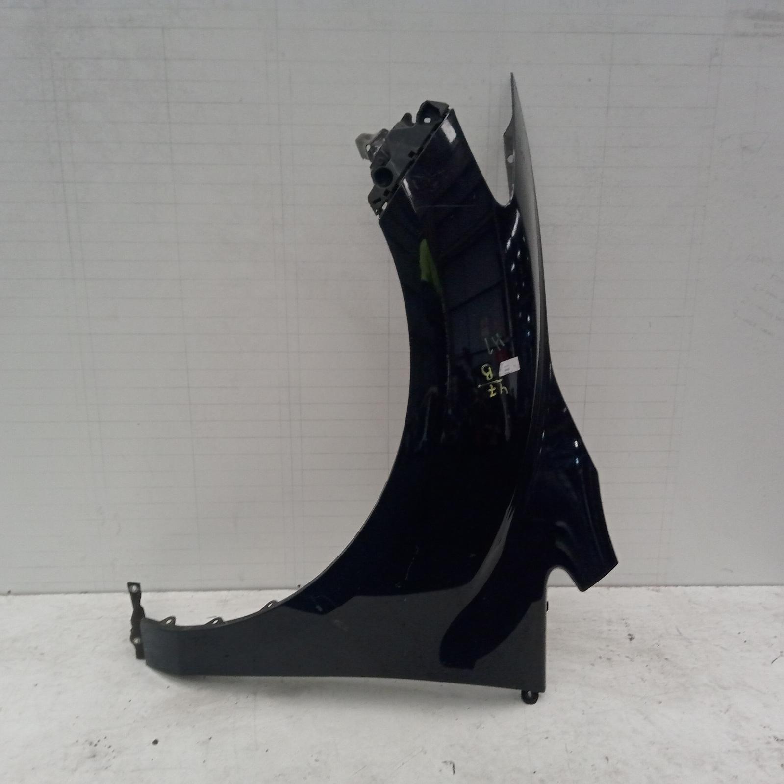 View Auto part Left Guard Mazda Cx7 2010