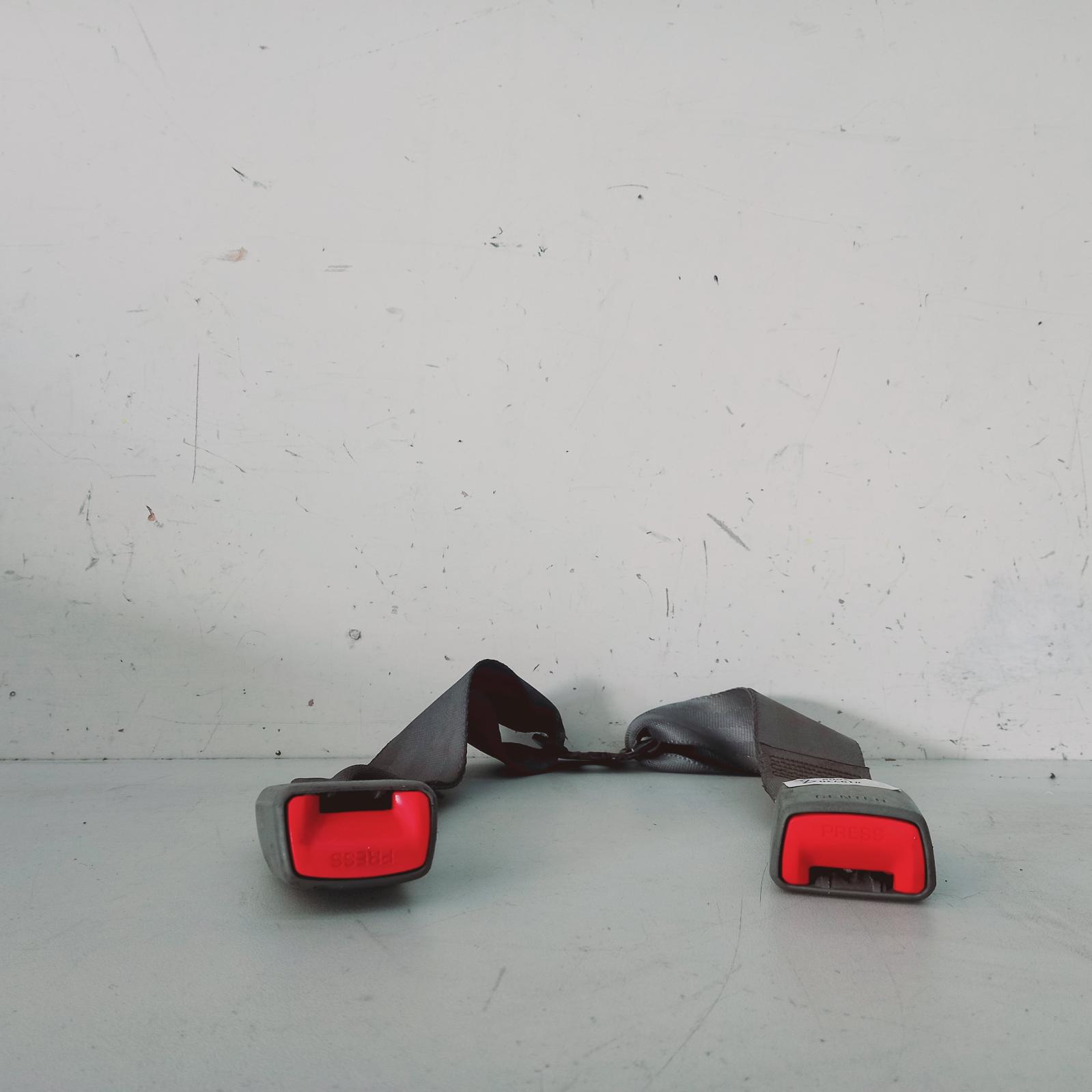 View Auto part Seatbelt/Stalk Toyota Hilux 2008