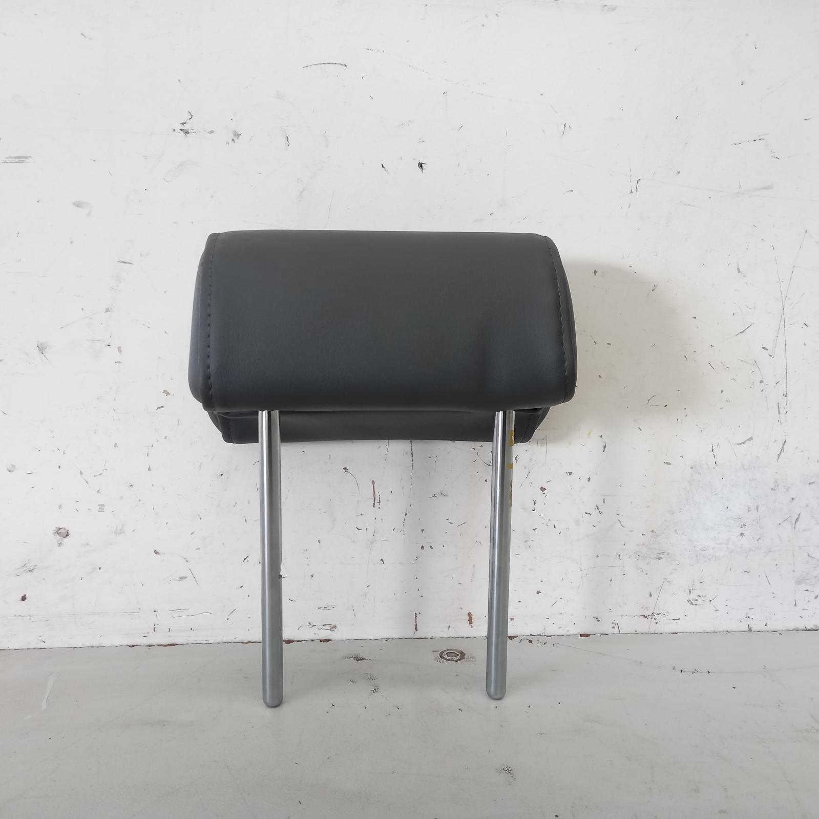 View Auto part Headrest Toyota Hilux 2012