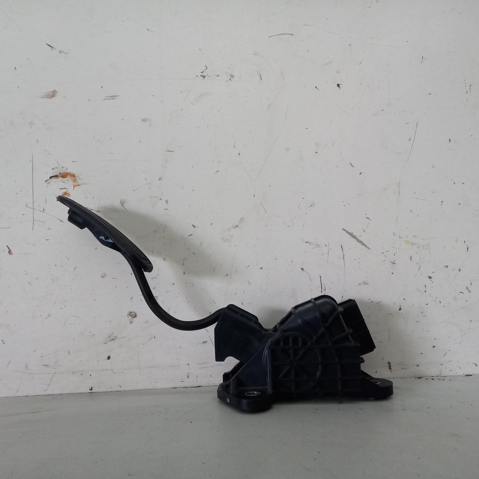View Auto part Pedal Assembly Toyota Hilux 2012