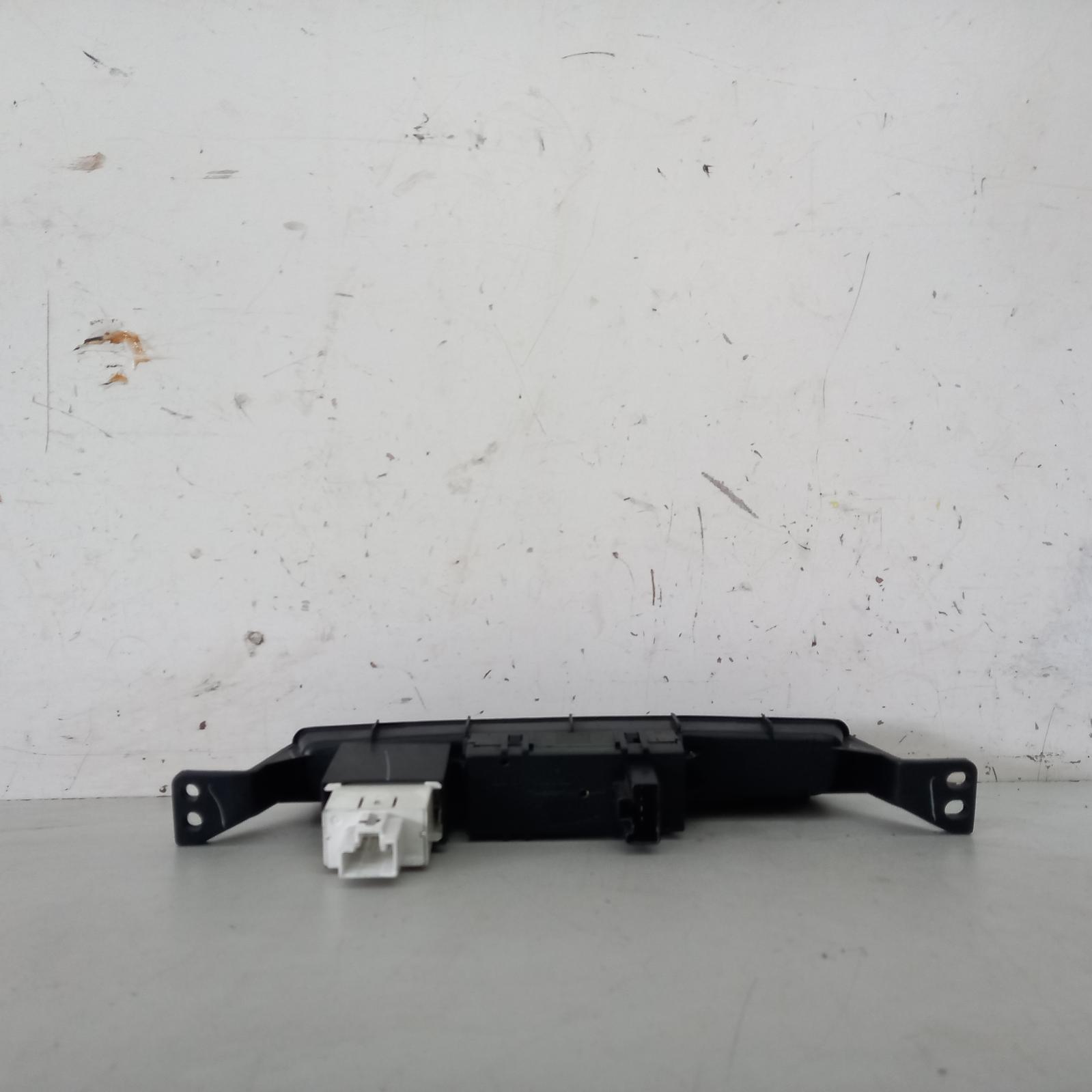 View Auto part Clock Toyota Hilux 2012
