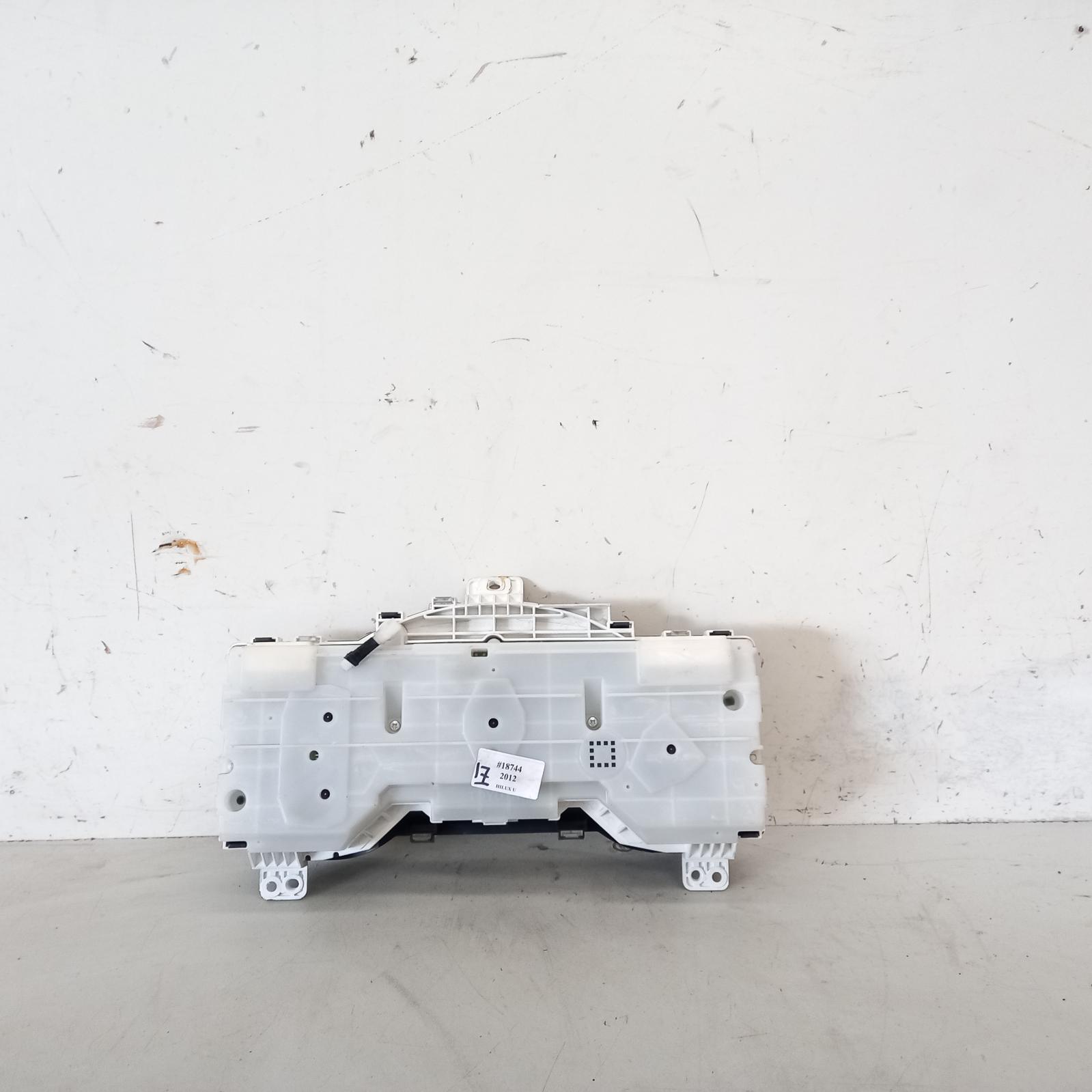View Auto part Instrument Cluster Toyota Hilux 2012