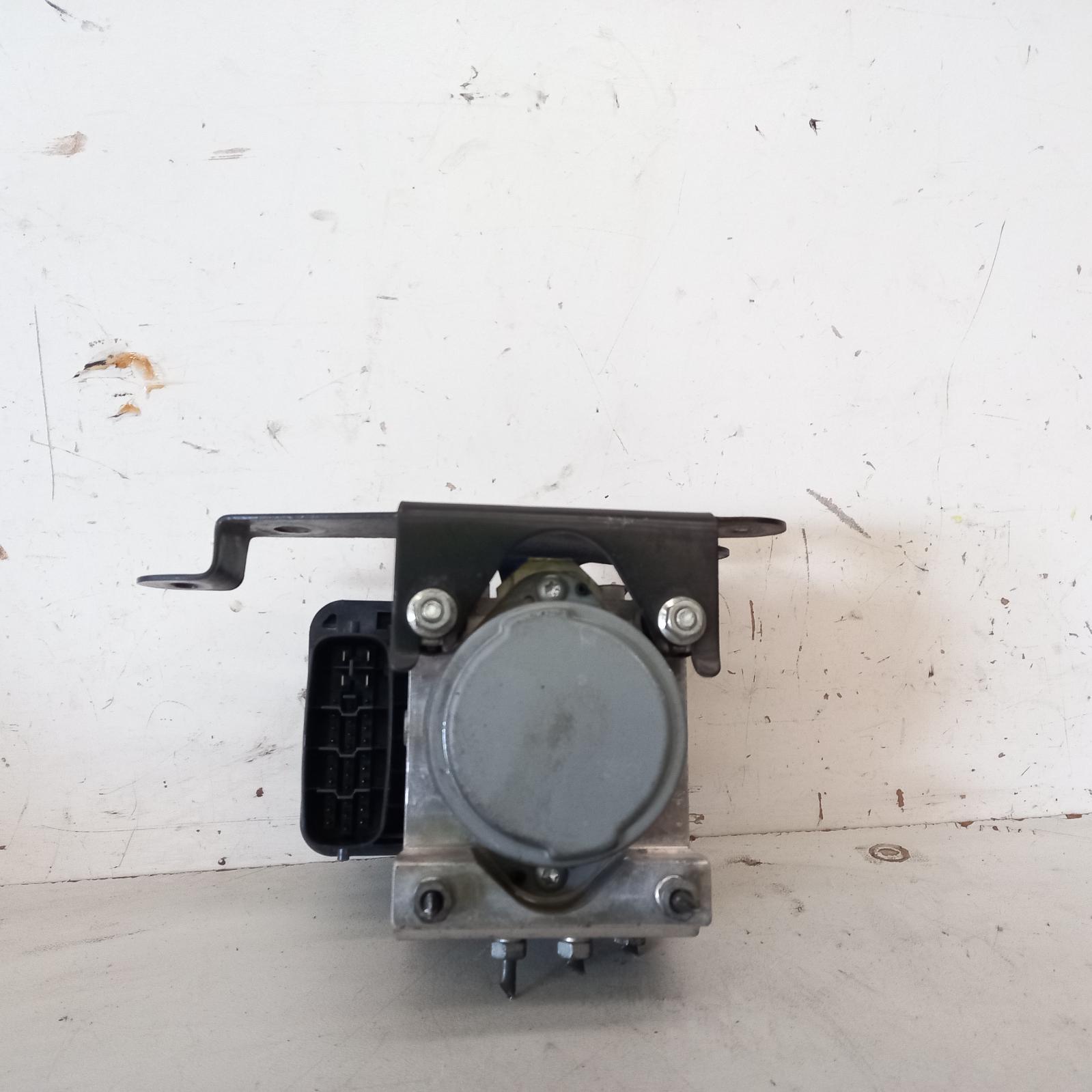 View Auto part Abs Pump/Modulator Toyota Hilux 2012