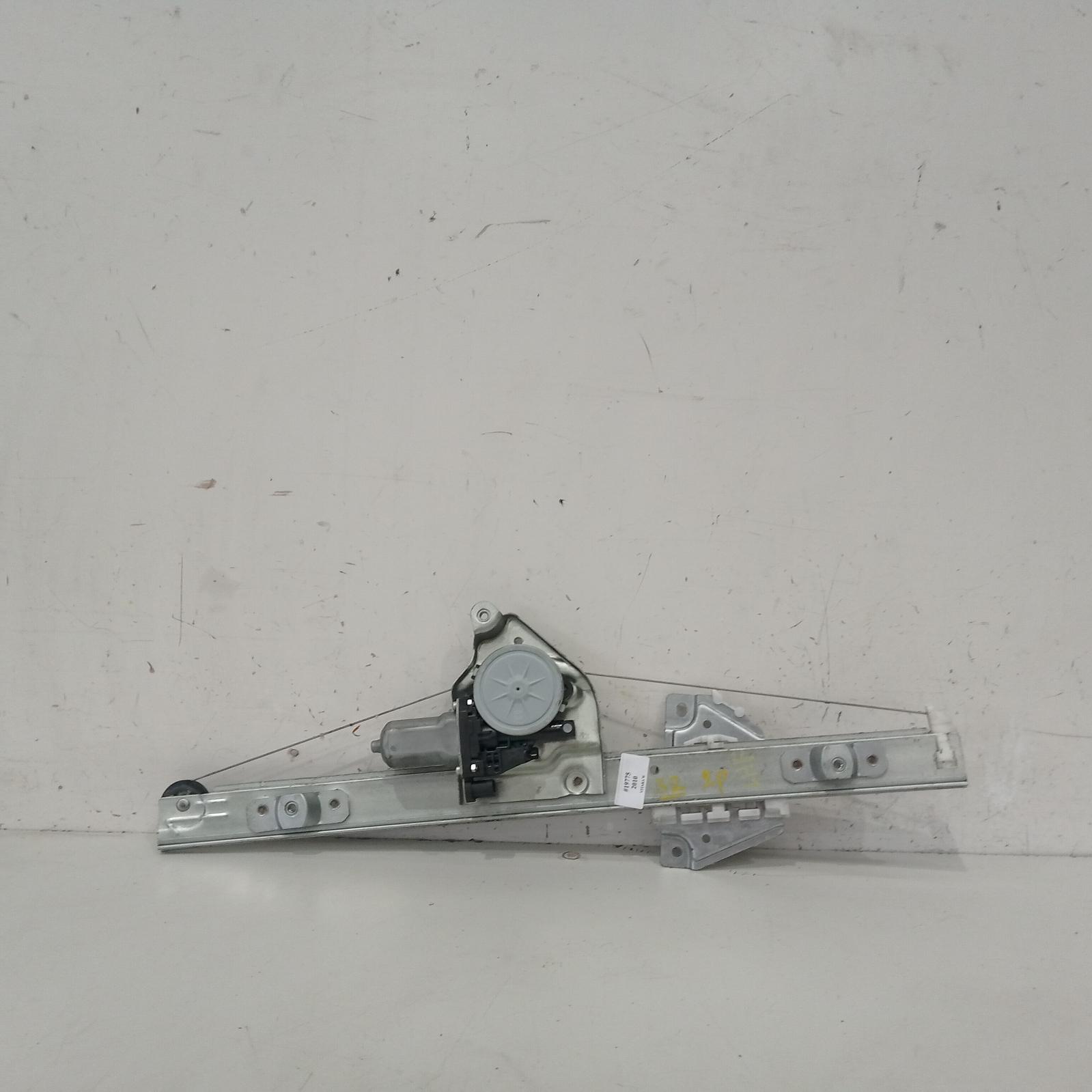 View Auto part Left Front Window Reg/Motor Suzuki Vitara 2010