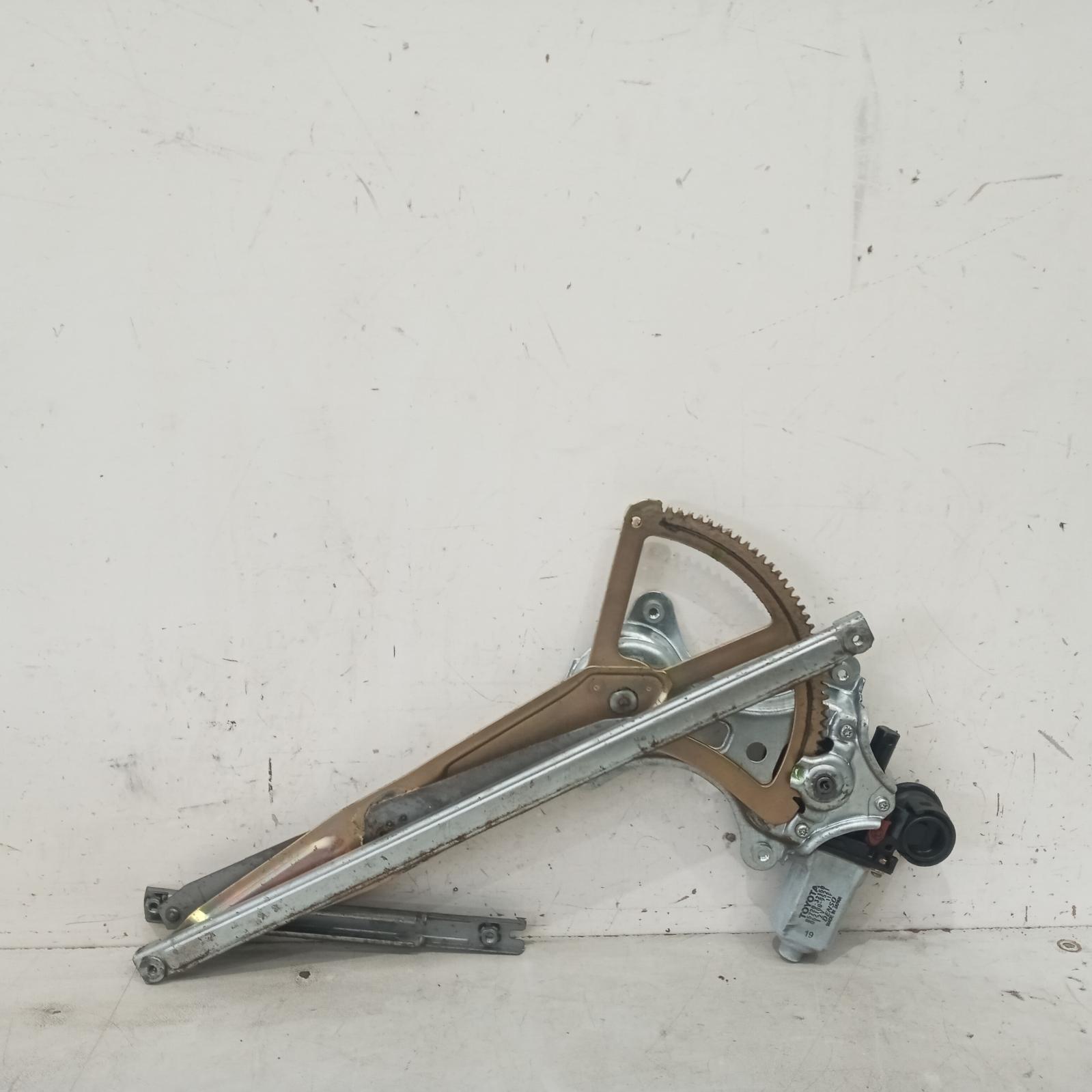View Auto part Left Front Window Reg/Motor Toyota Kluger 2004