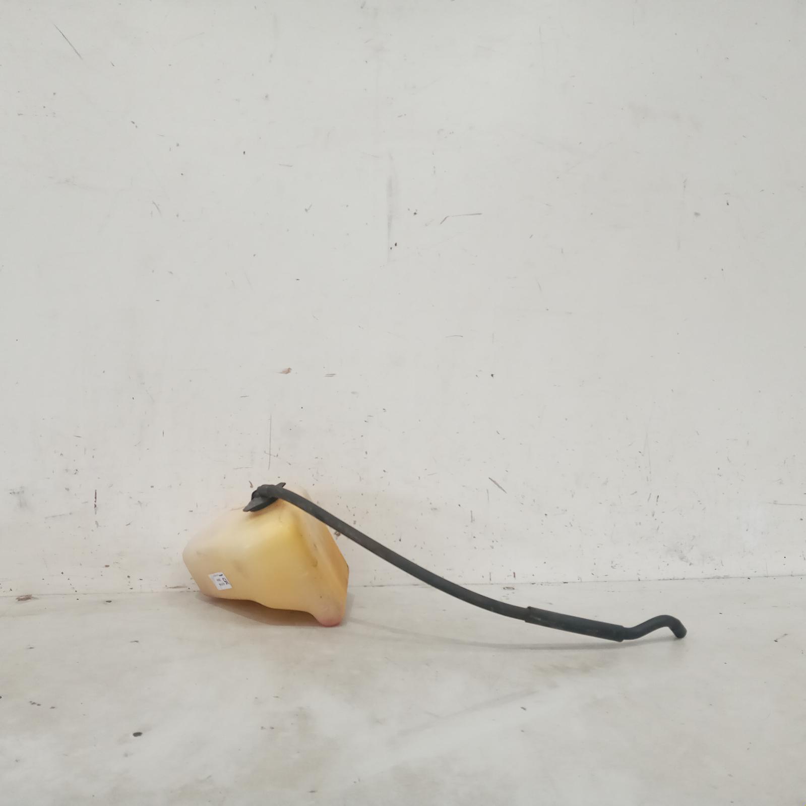 View Auto part Overflow Bottle Toyota Kluger 2004