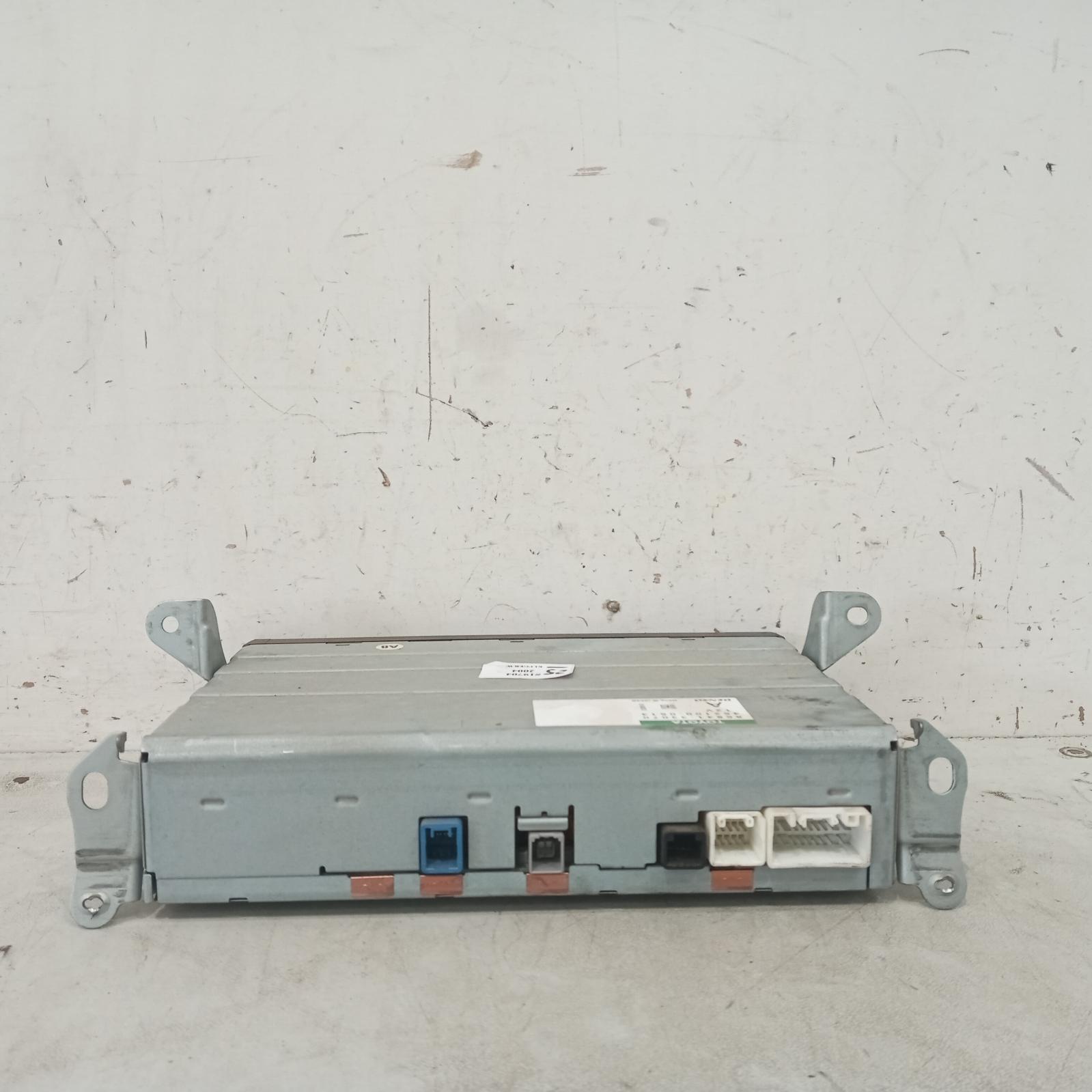 View Auto part Radio/Cd/Dvd/Sat/Tv Toyota Kluger 2004