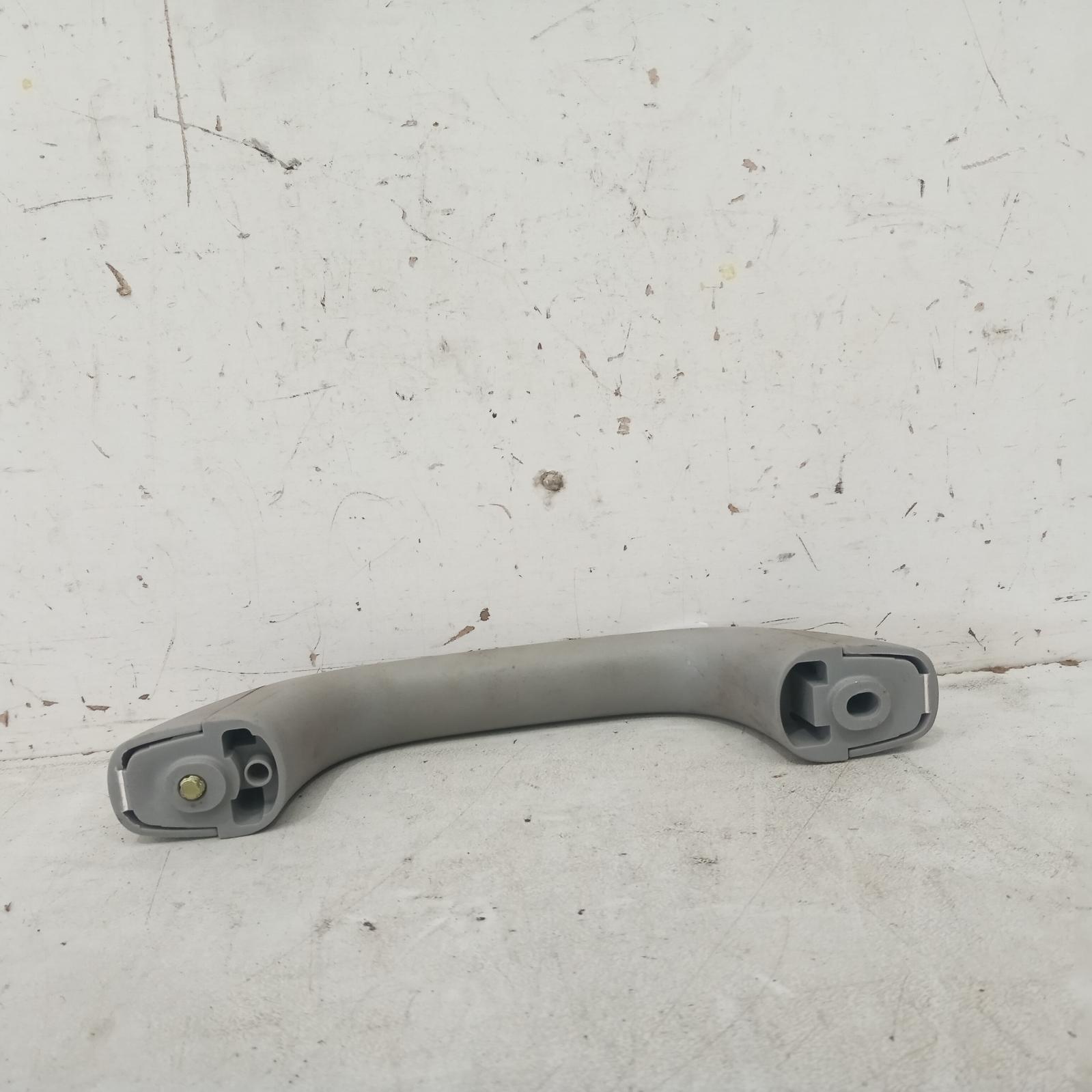 View Auto part Grab Handle Toyota Kluger 2004