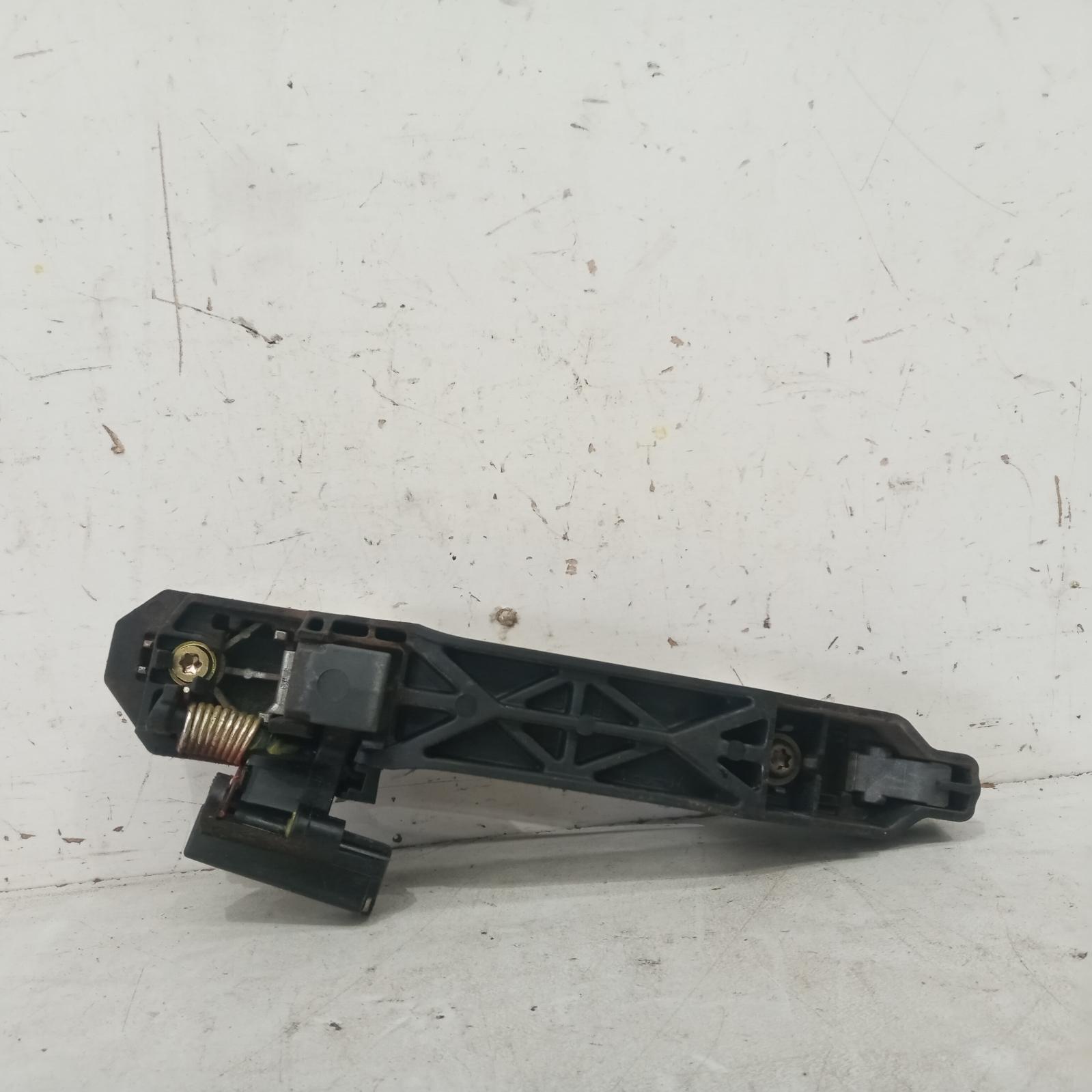 View Auto part Door Handle Toyota Kluger 2004