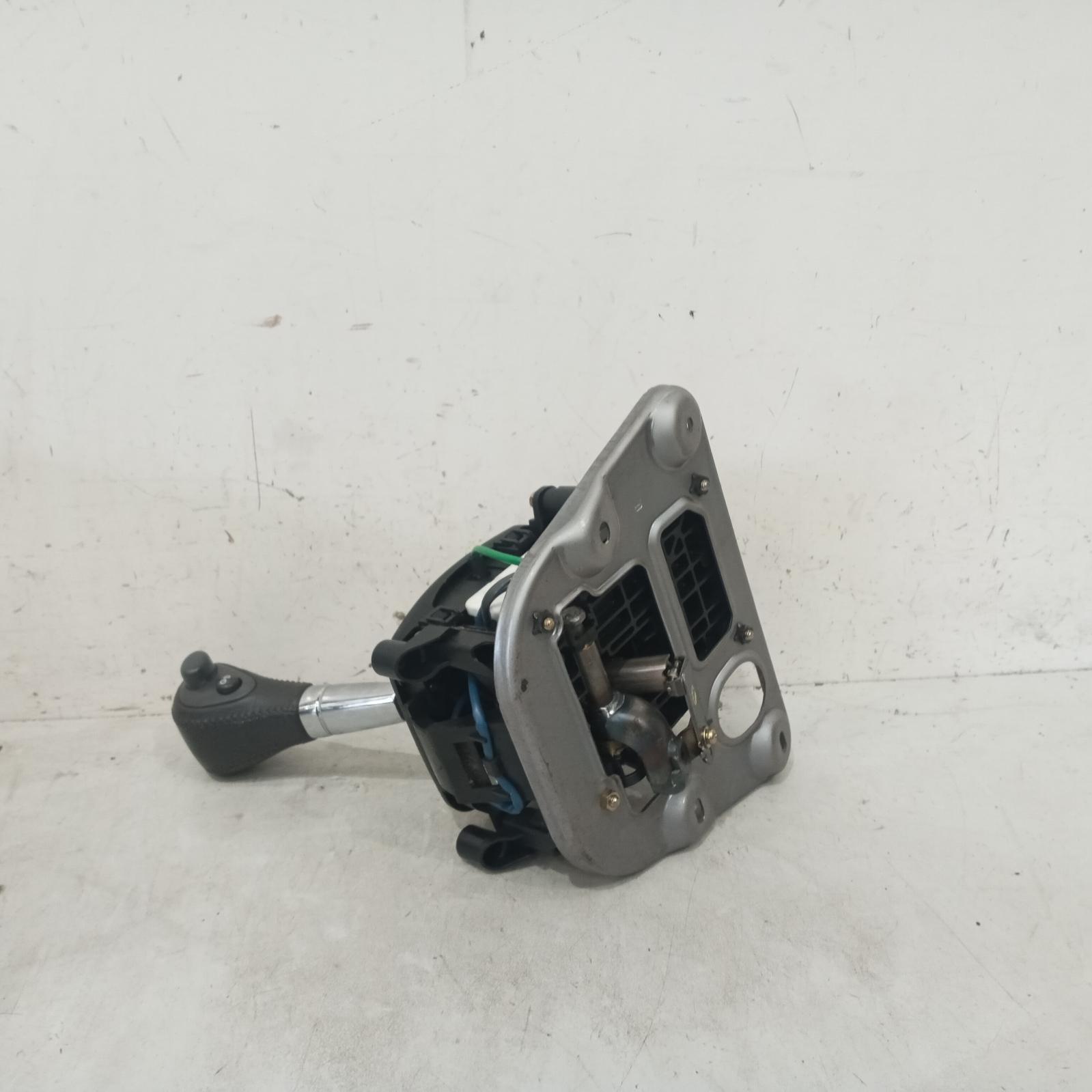View Auto part Gear Stick/Shifter Toyota Kluger 2004