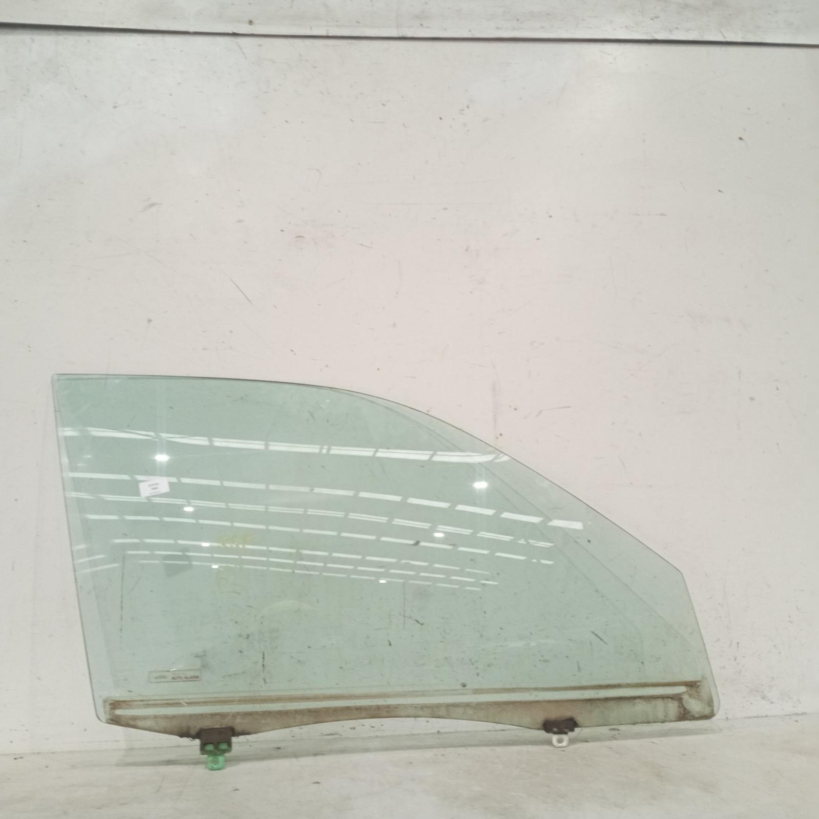 View Auto part Right Front Door Window Toyota Kluger 2004
