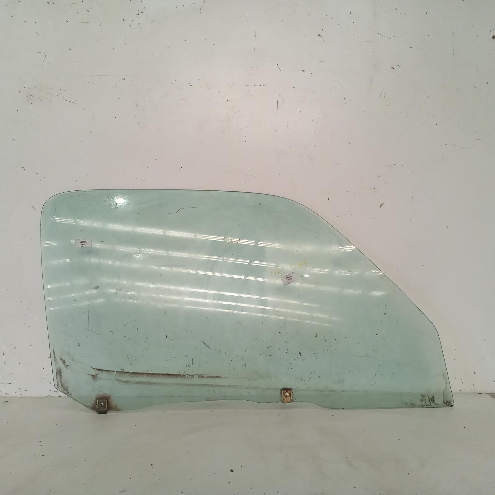 View Auto part Right Front Door Window Toyota Hiace 2002