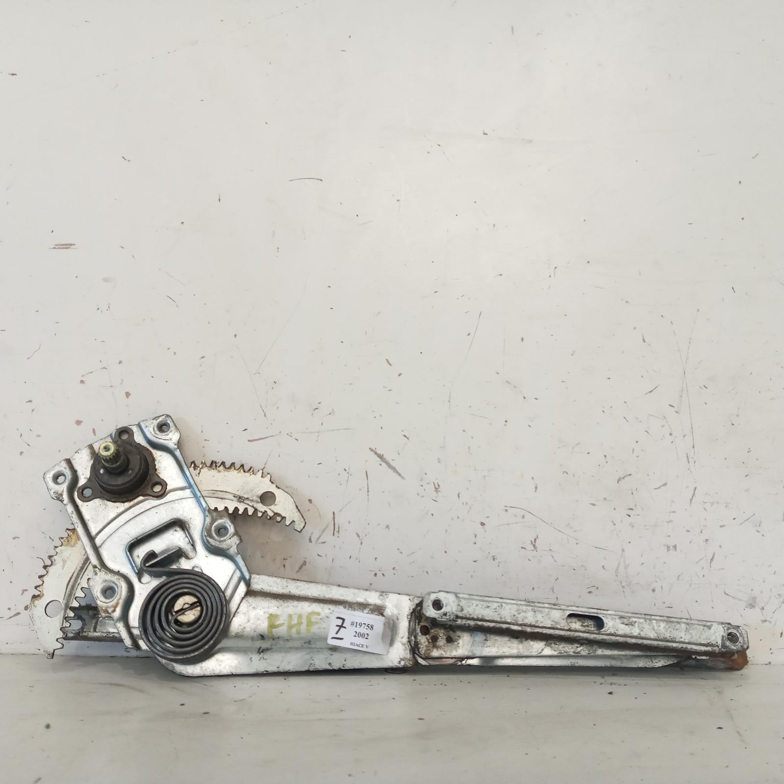 View Auto part Right Front Window Reg/Motor Toyota Hiace 2002