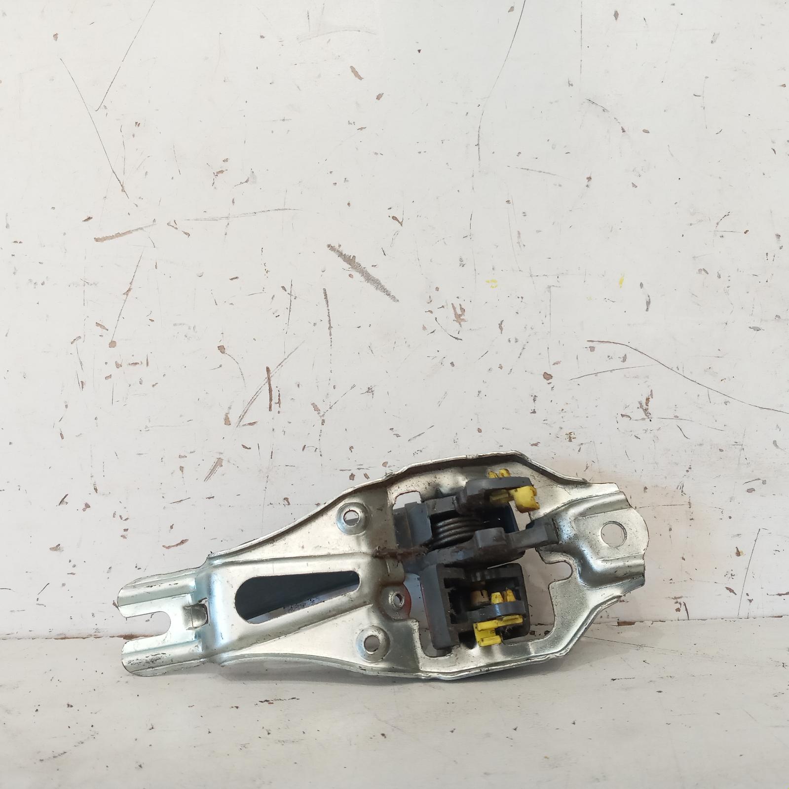 View Auto part Door Handle Toyota Hiace 2002