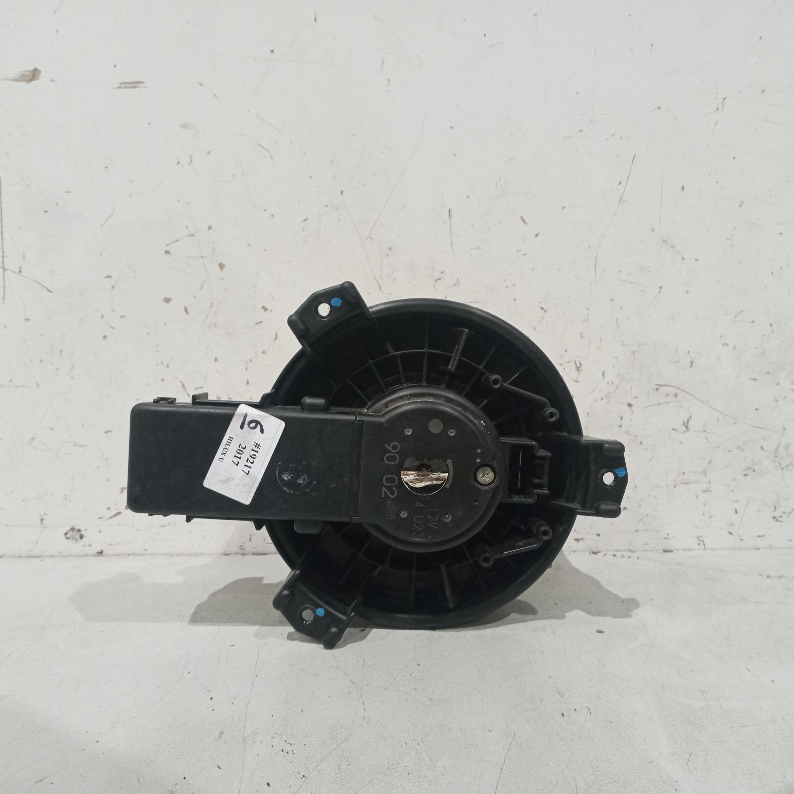 View Auto part Heater Fan Motor Toyota Hilux 2017