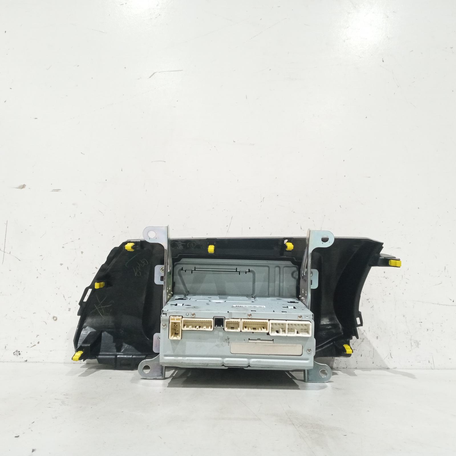 View Auto part Radio/Cd/Dvd/Sat/Tv Toyota Hilux 2017