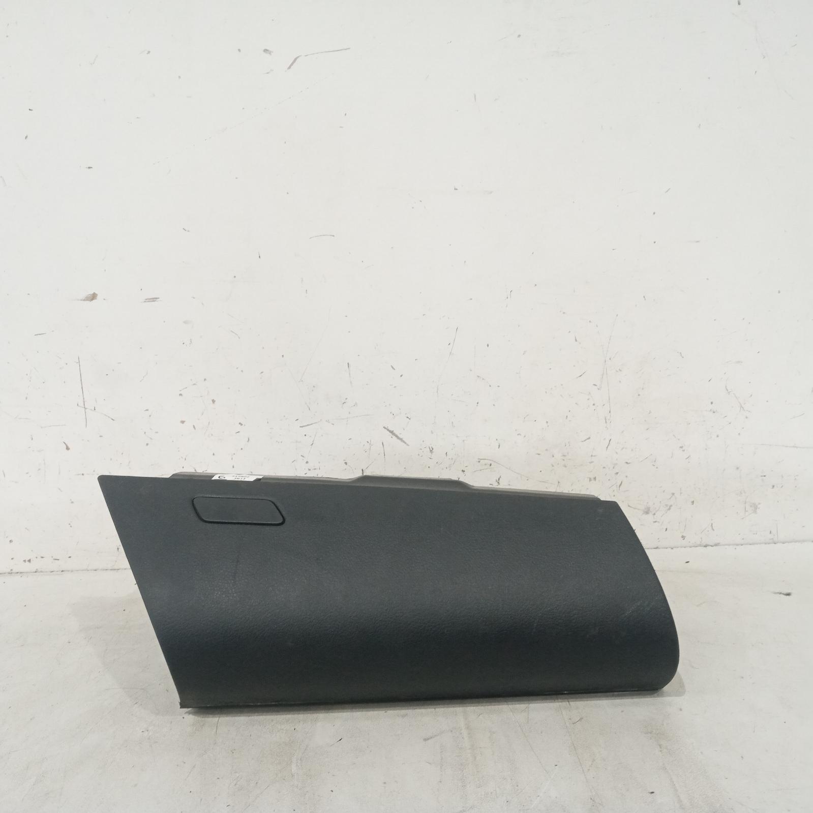 View Auto part Glove Box Toyota Hilux 2022