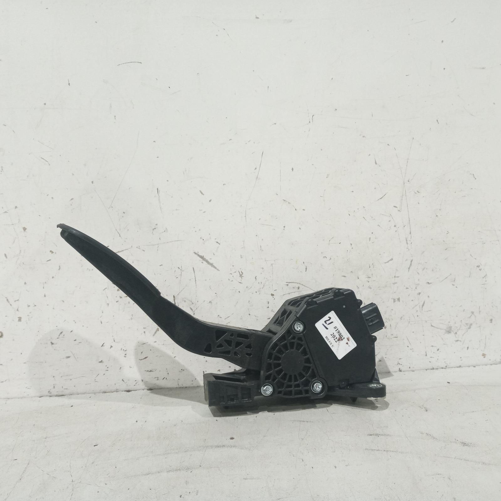 2022 Toyota Hilux Pedal Assembly View Auto part Pedal Assembly Toyota Hilux 2022