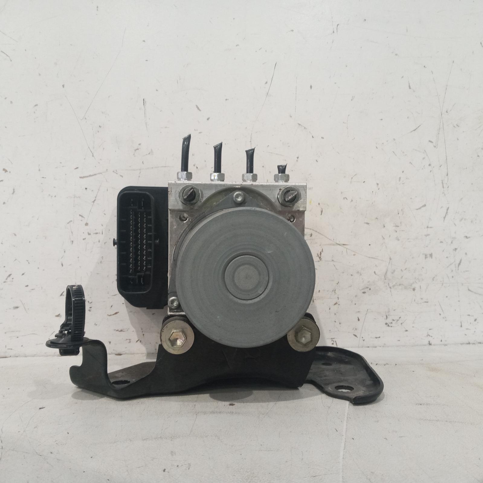View Auto part Abs Pump/Modulator Toyota Hilux 2022