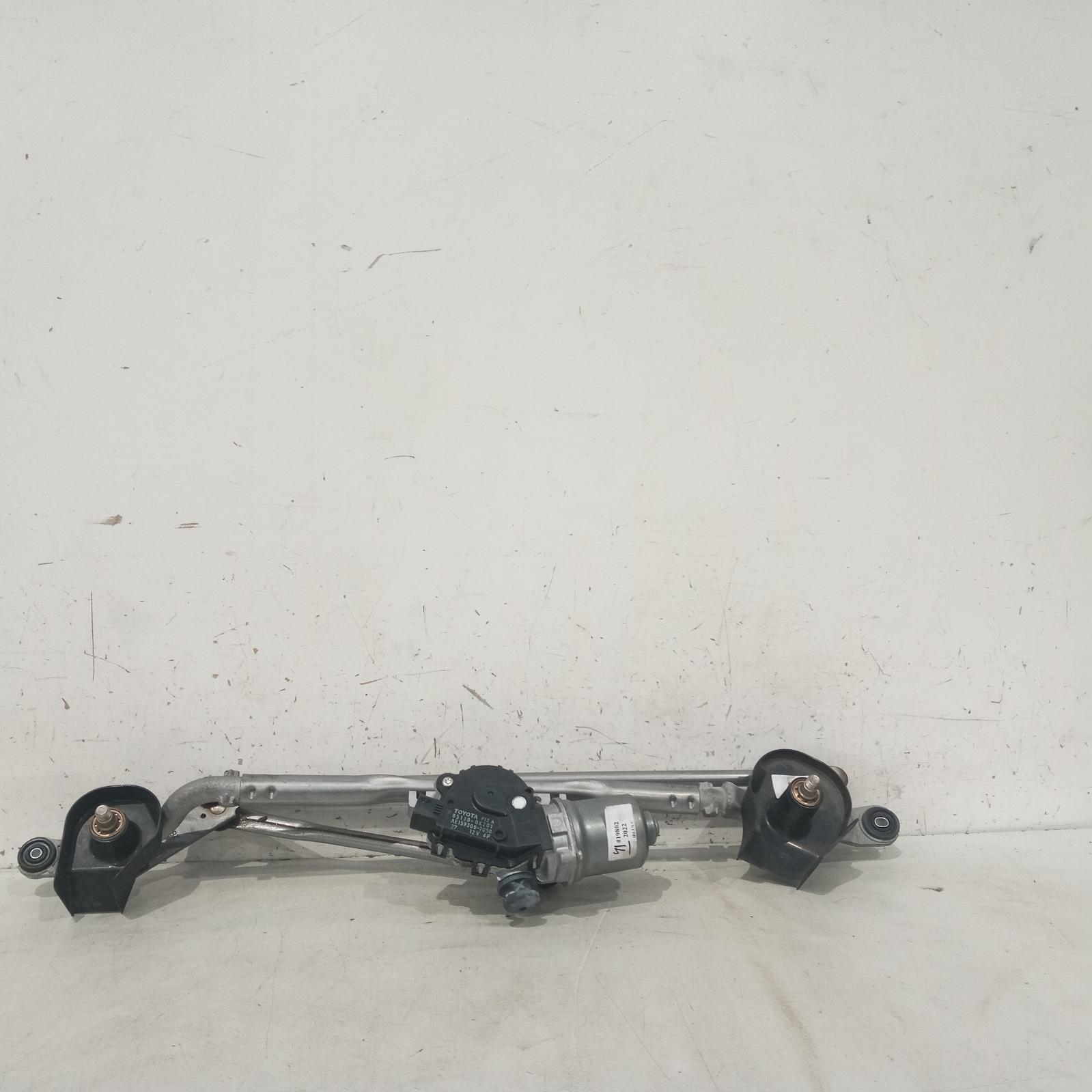 View Auto part Wiper Motor Toyota Hilux 2022