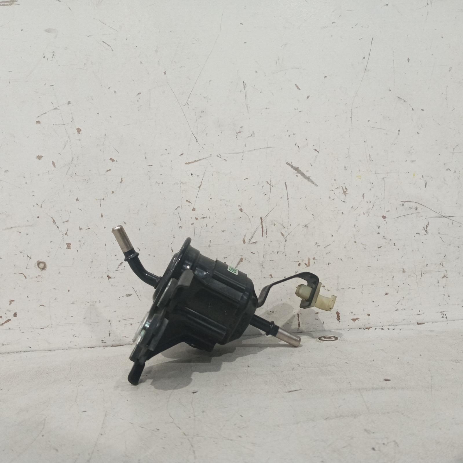 View Auto part Fuel Filter Housing Toyota Hilux 2022