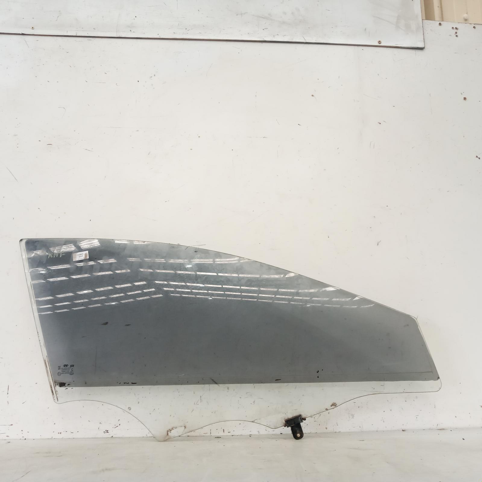 View Auto part Right Front Door Window Hyundai Elantra 2015
