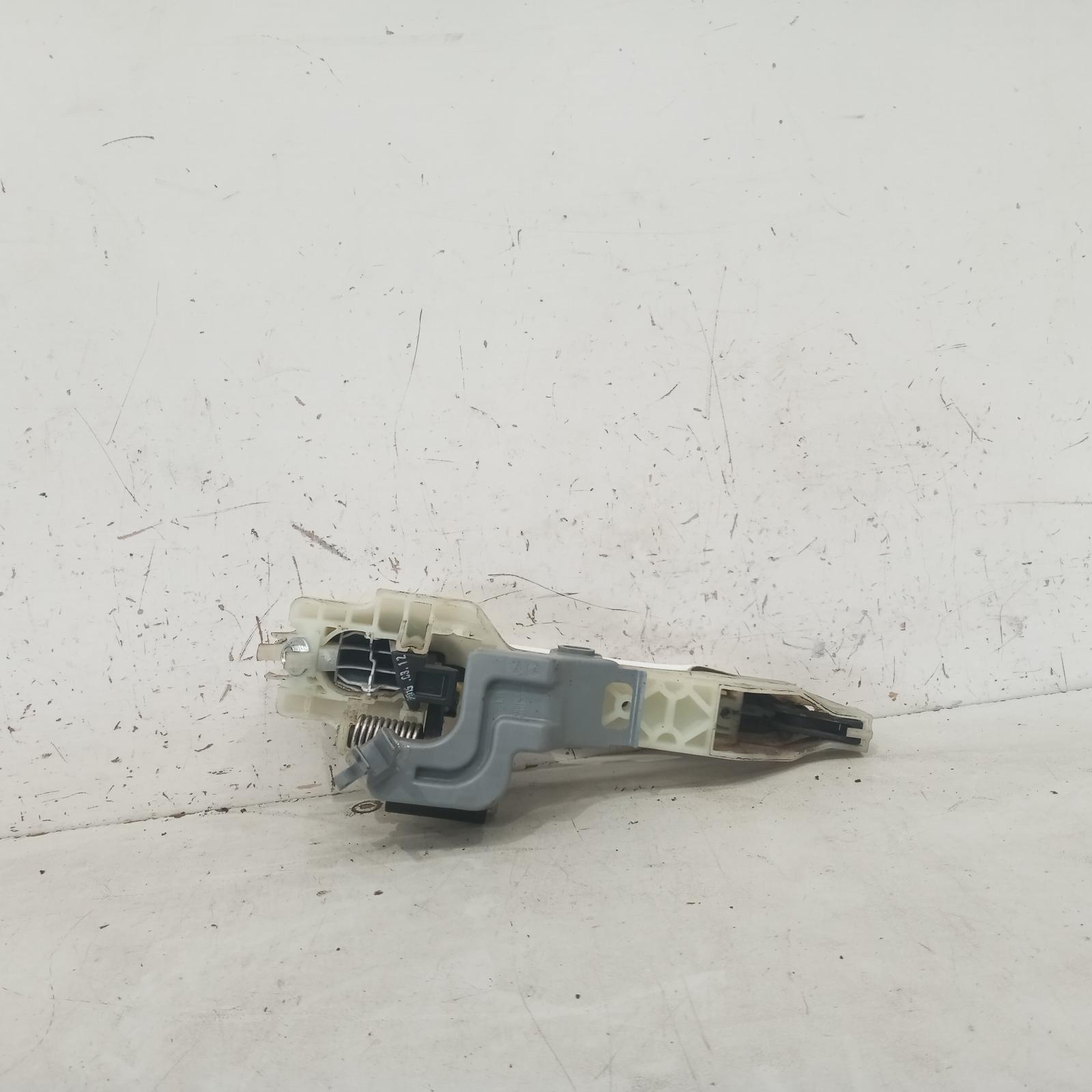 View Auto part Door Handle Hyundai Elantra 2015