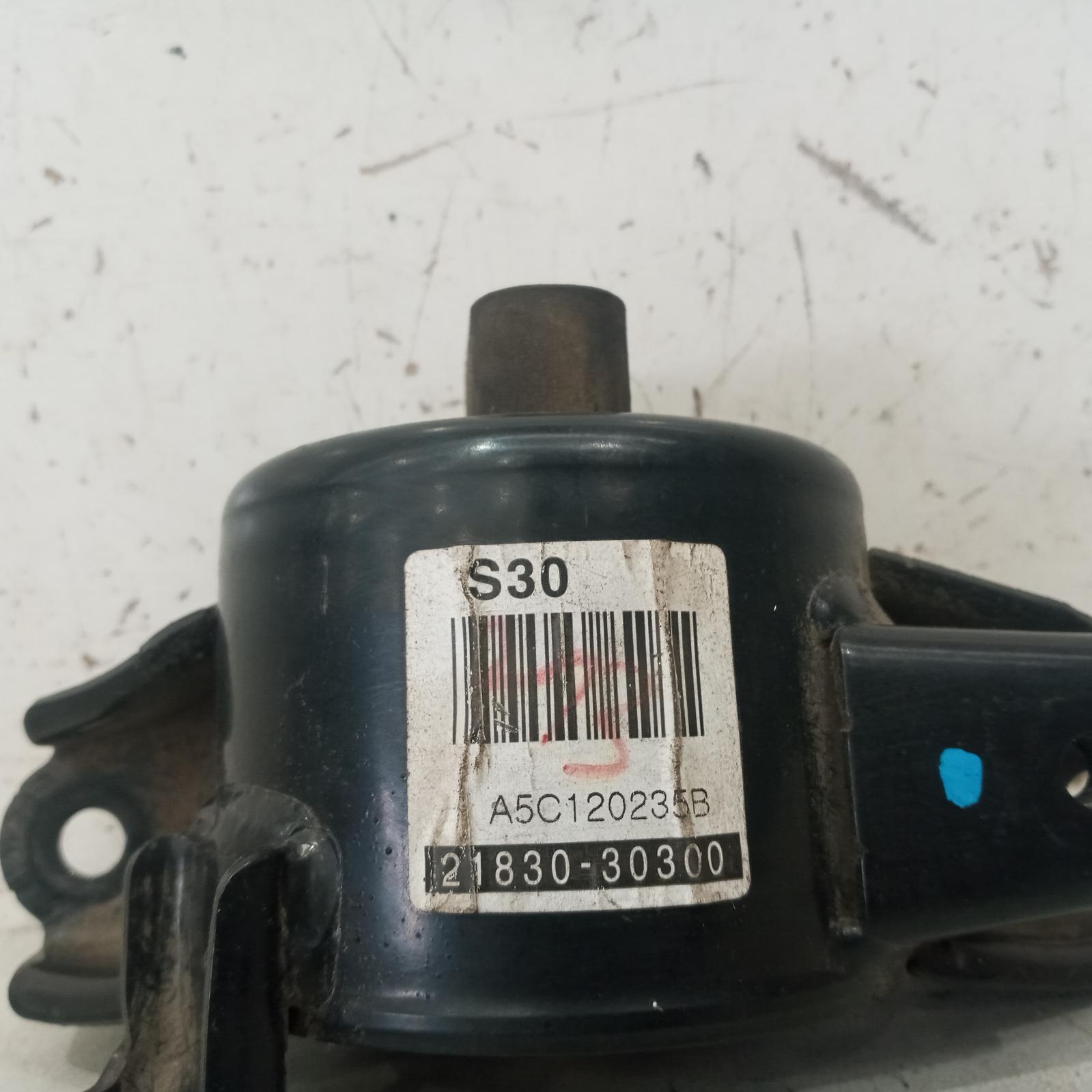 View Auto part Mount Hyundai Elantra 2015