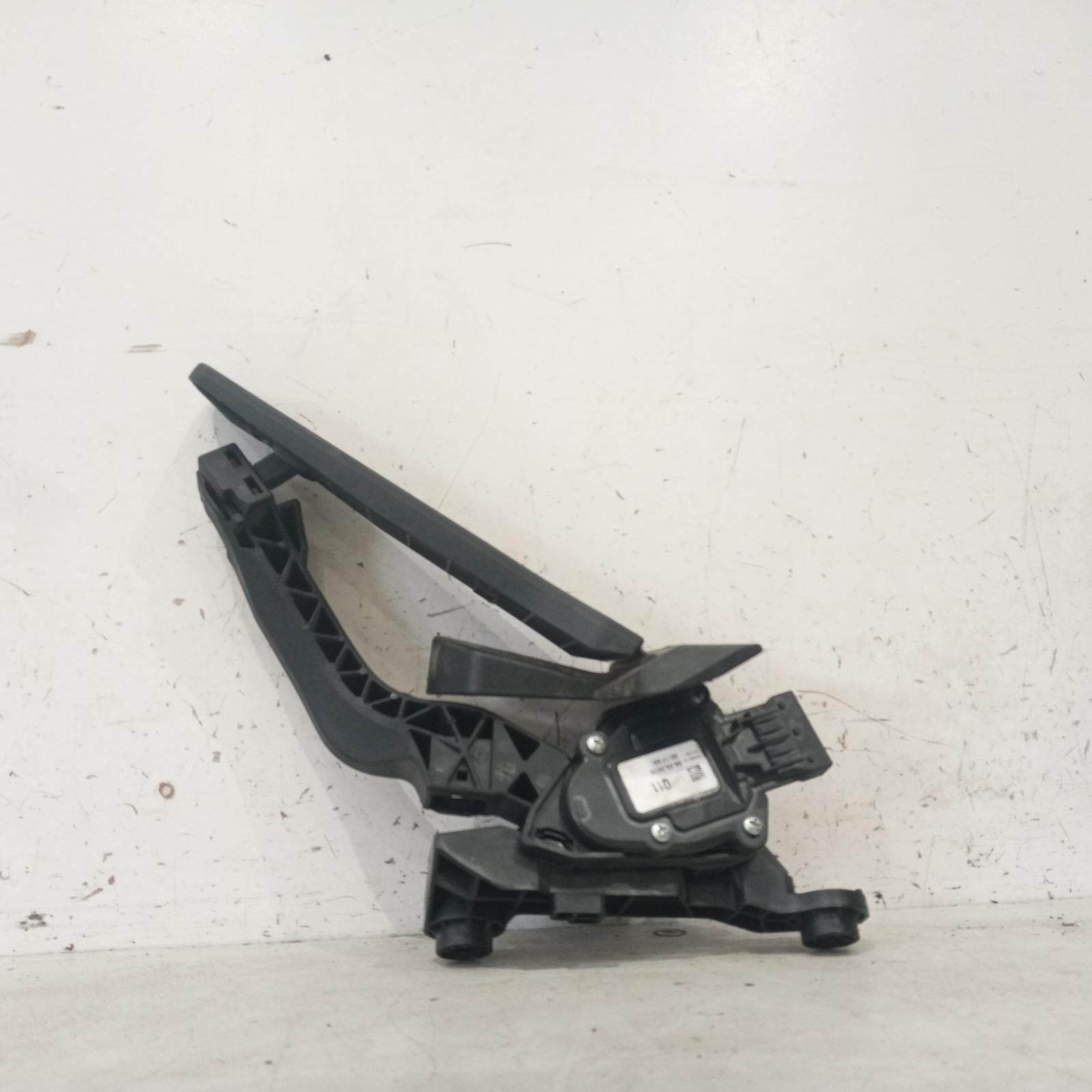 View Auto part Pedal Assembly Hyundai Elantra 2015
