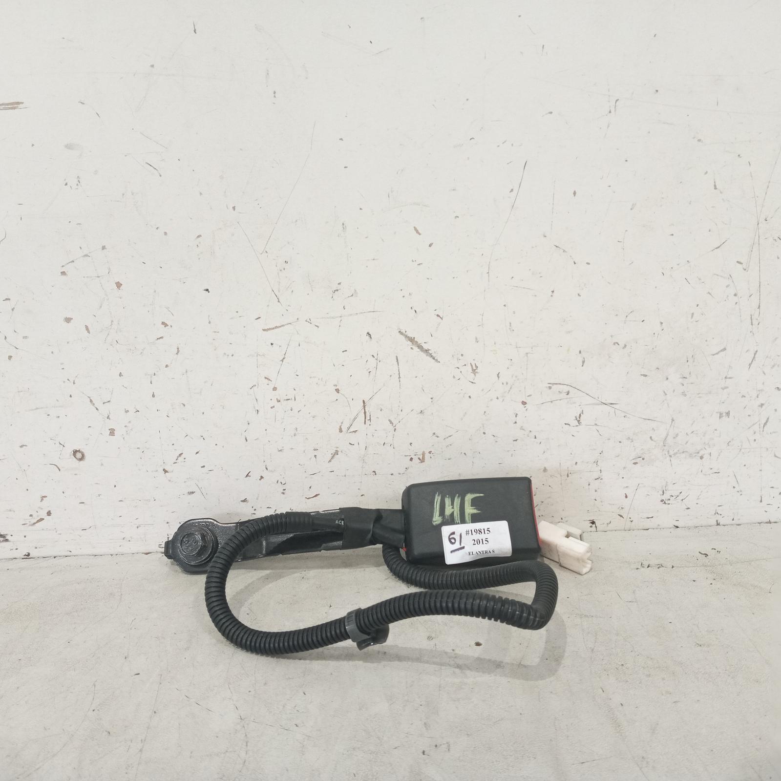 View Auto part Seatbelt/Stalk Hyundai Elantra 2015