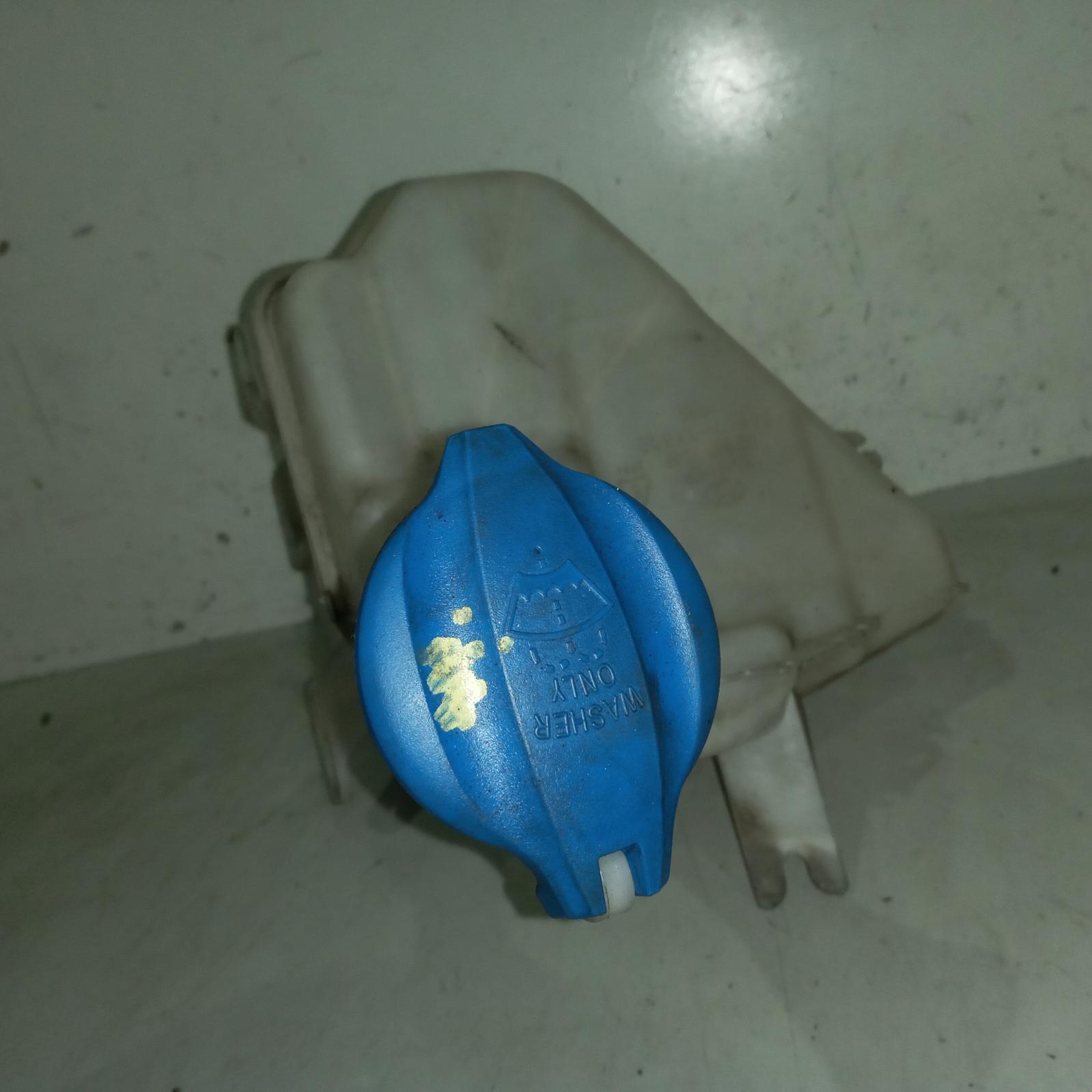 View Auto part Washer Bottle Hyundai Elantra 2015
