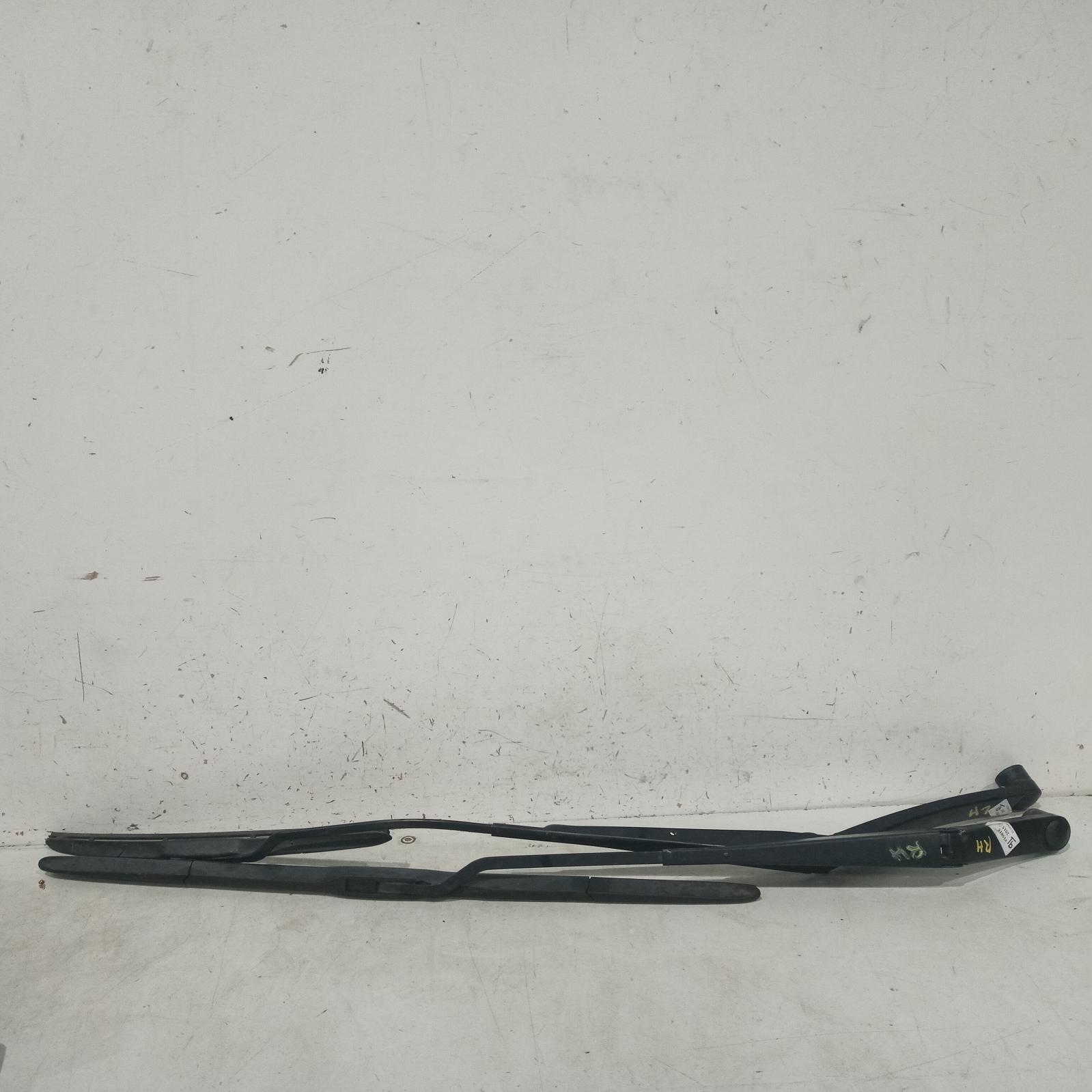 View Auto part Wiper Arm Hyundai Elantra 2015