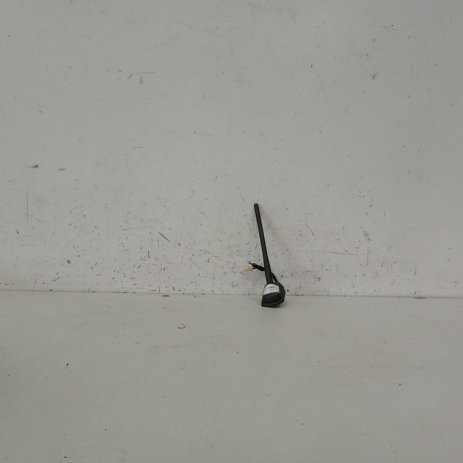 View Auto part Antenna Mitsubishi Asx 2011