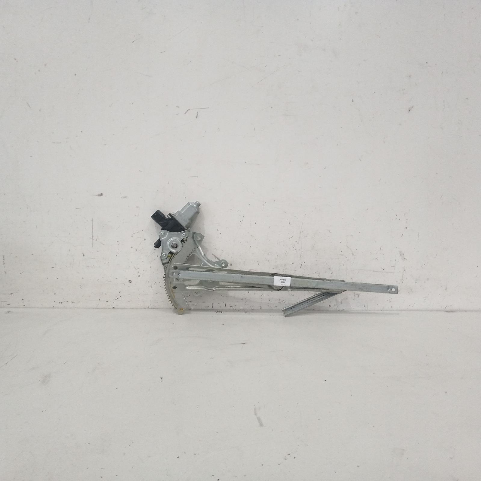 View Auto part Left Front Window Reg/Motor Mitsubishi Asx 2011