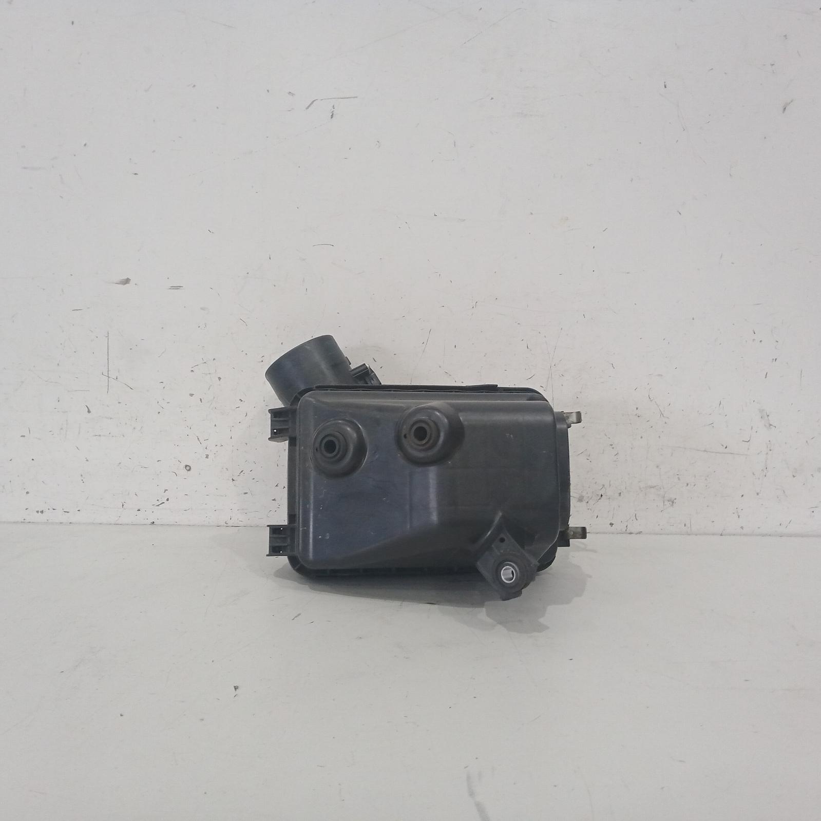 View Auto part Air Cleaner/Box Mitsubishi Asx 2011
