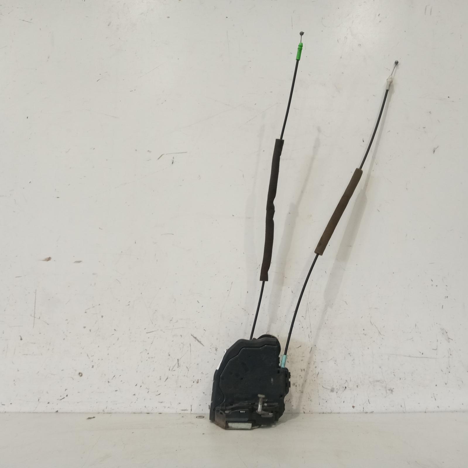 View Auto part Door/Boot/Gate Lock Toyota Kluger 2008