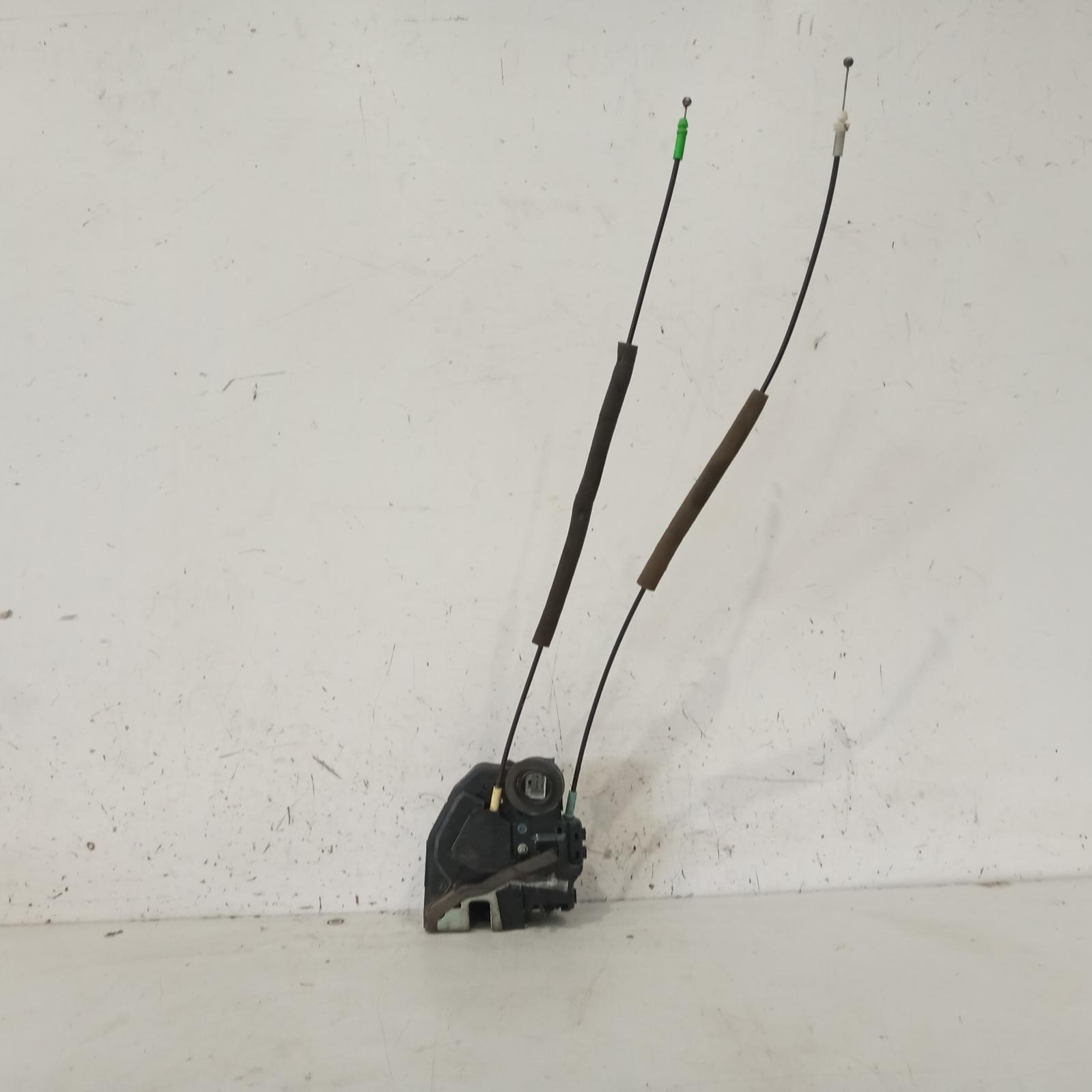 View Auto part Door/Boot/Gate Lock Toyota Kluger 2008
