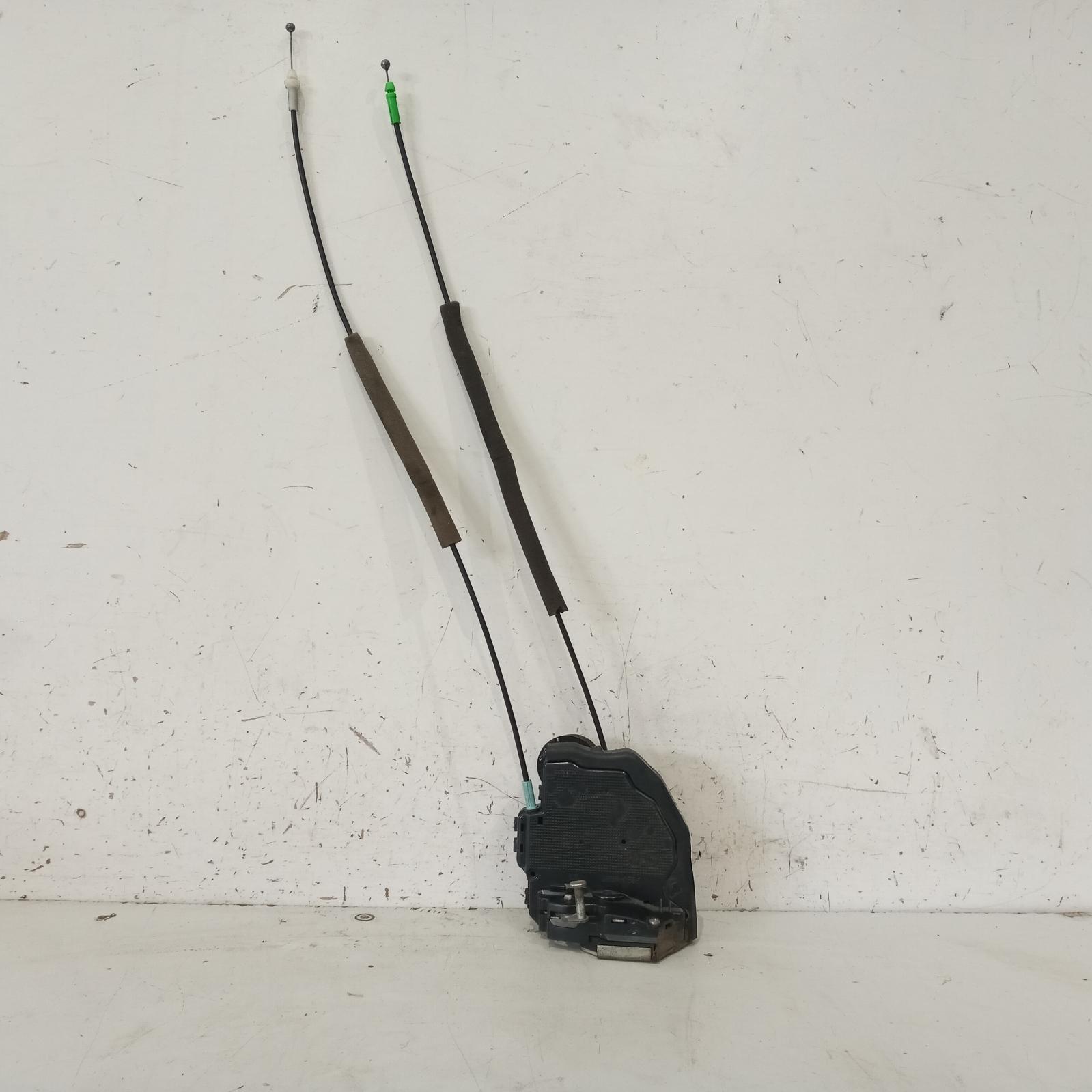 View Auto part Door/Boot/Gate Lock Toyota Kluger 2008