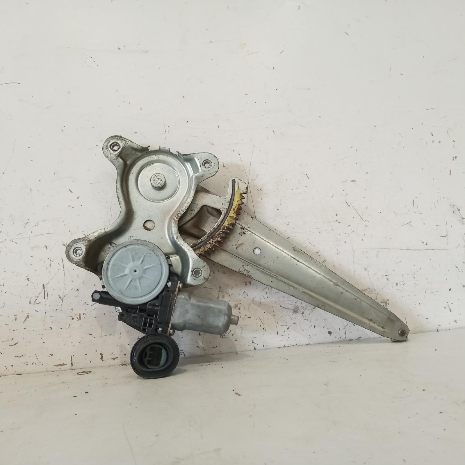 View Auto part Right Rear Wnd Reg/Motor Toyota Kluger 2008