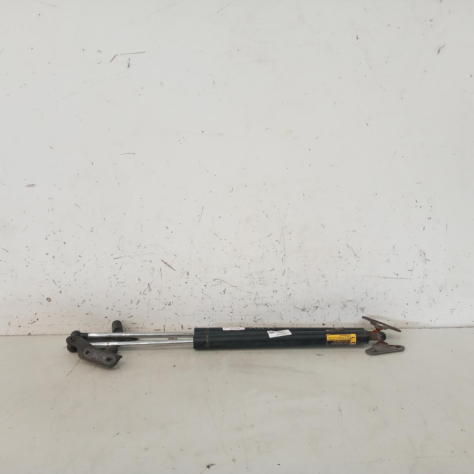 2008 Toyota Kluger Hatch Strut View Auto part Hatch Strut Toyota Kluger 2008