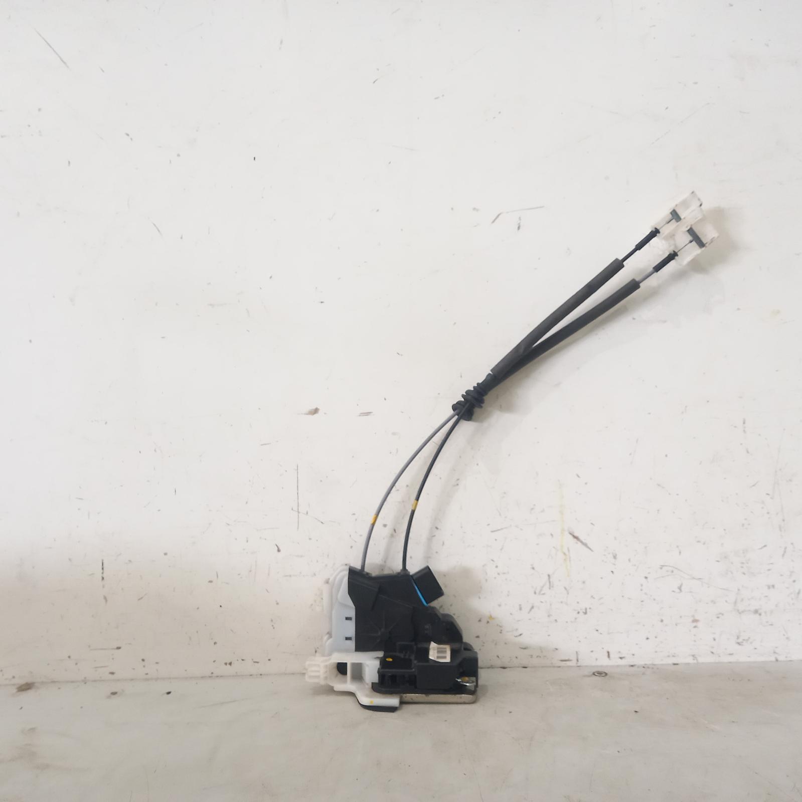 2012 Hyundai Elantra Door/Boot/Gate Lock View Auto part Door/Boot/Gate Lock Hyundai Elantra 2012