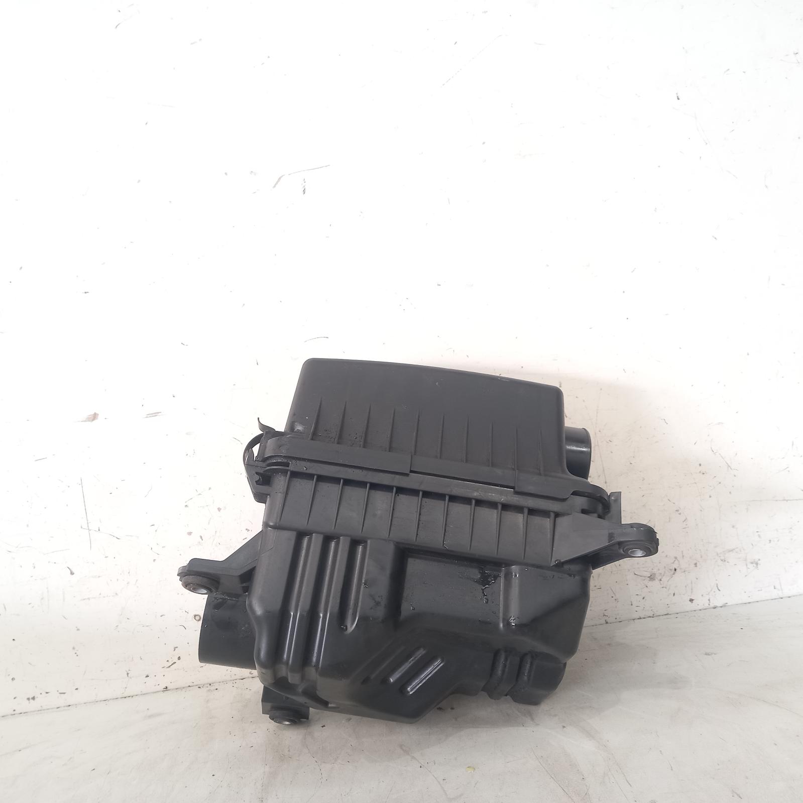 View Auto part Air Cleaner/Box Hyundai Elantra 2012