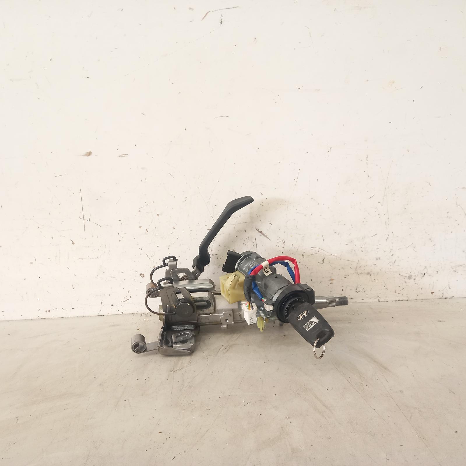 View Auto part Ignition W/ Key Hyundai Elantra 2012